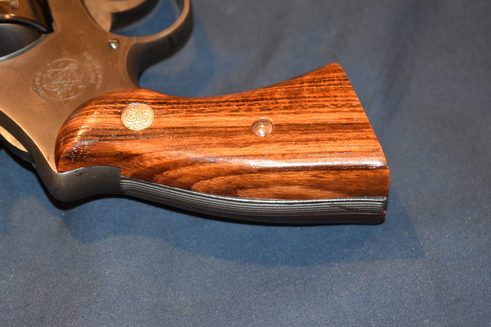 SMITH & WESSON N FRAME FACTORY PRESENTATION GRIPS NPM3 - Image 6