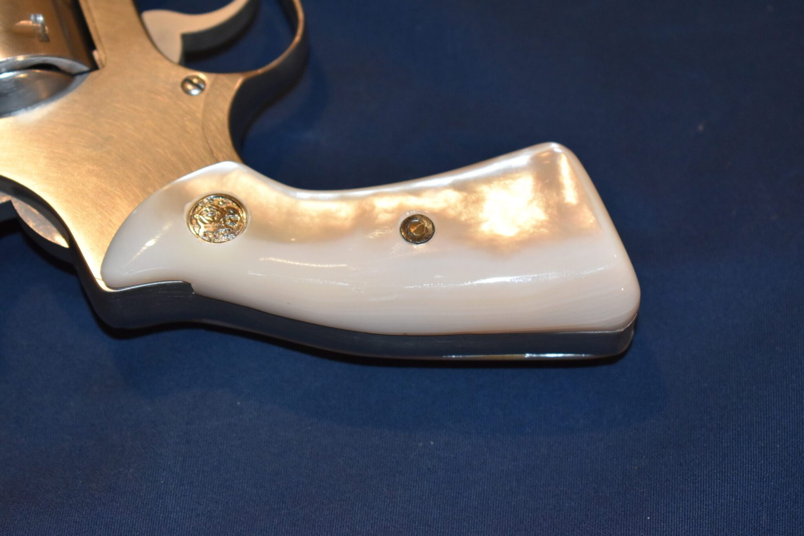 SMITH & WESSON J FRAME MOTHER OF PEARL SQUARE BUTT GRIPS JSQMP1 - Image 6