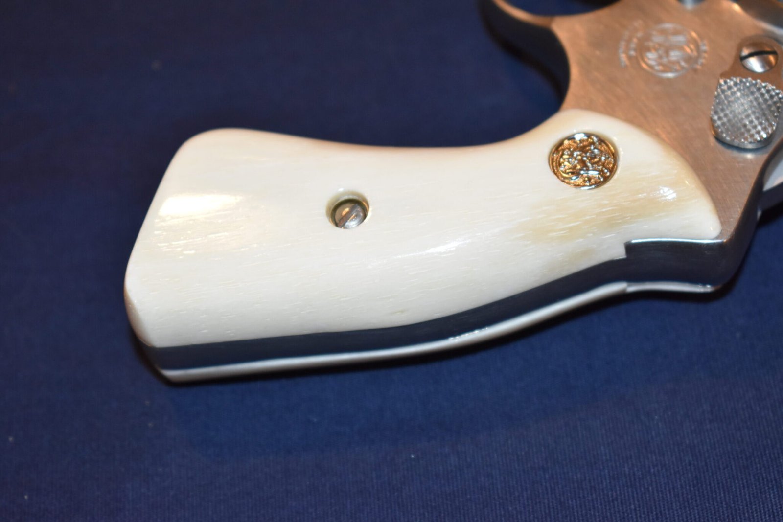 SMITH & WESSON J FRAME PREMIUM GRADE SQUARE BUTT GIRAFFE BONE GRIPS JGB12 - Image 5