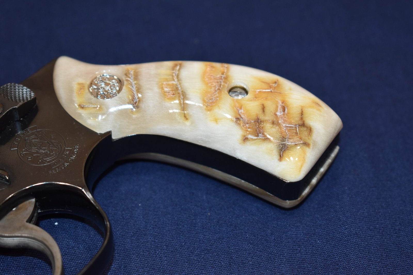 SMITH & WESSON J FRAME ROUND BUTT PREMIUM GRADE RAMS HORN GRIPS JRH10 - Image 12