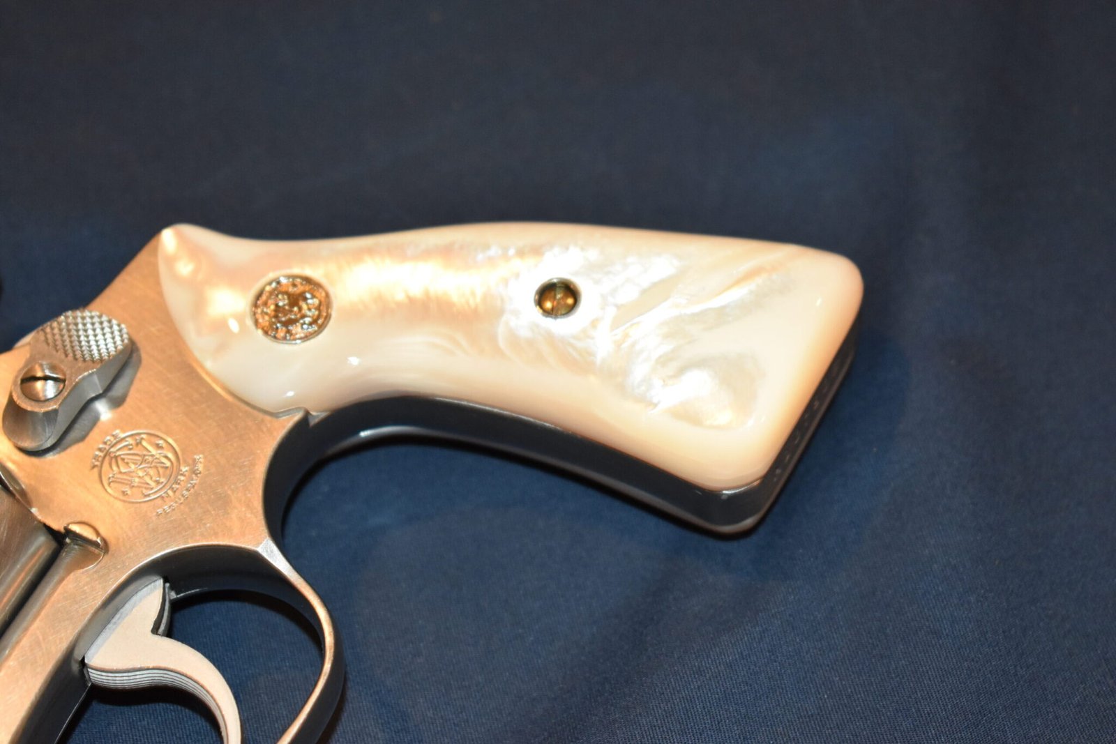 SMITH & WESSON J FRAME MOTHER OF PEARL SQUARE BUTT GRIPS JSQMP1 - Image 11