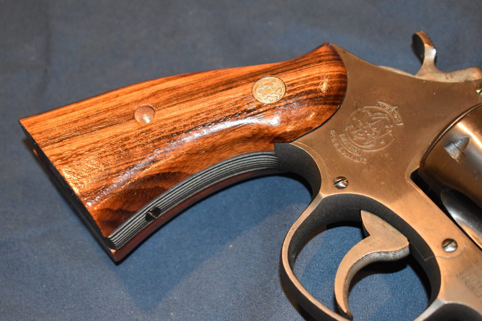SMITH & WESSON N FRAME FACTORY PRESENTATION GRIPS NPM3 - Image 11