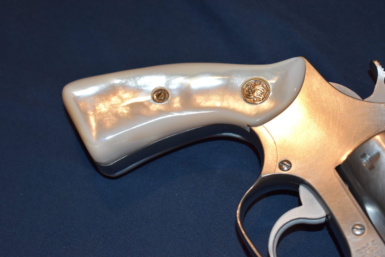 SMITH & WESSON J FRAME MOTHER OF PEARL SQUARE BUTT GRIPS JSQMP1 - Image 12