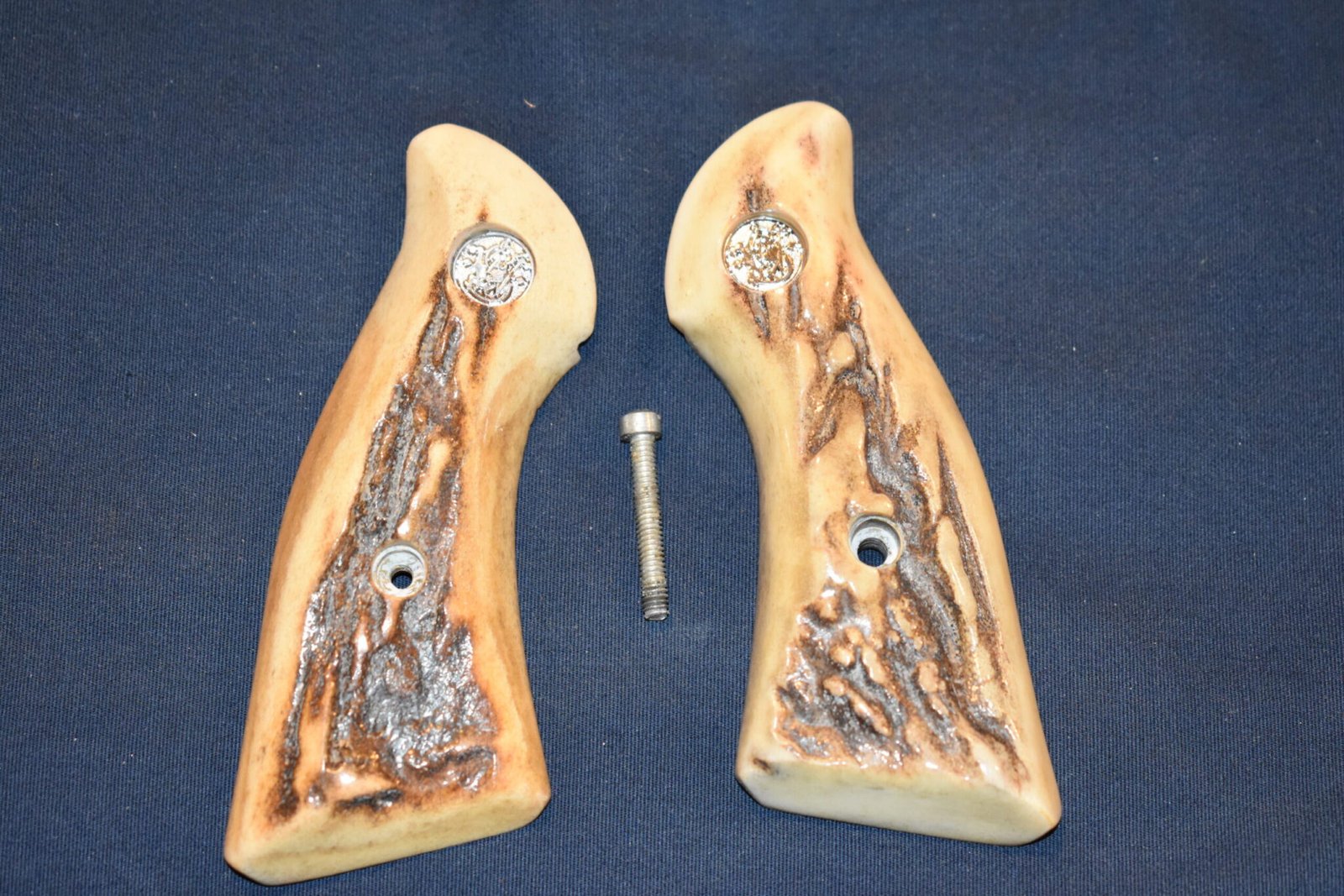 SMITH & WESSON J FRAME SQUARE BUTT VINTAGE STAG GRIPS JSQS8