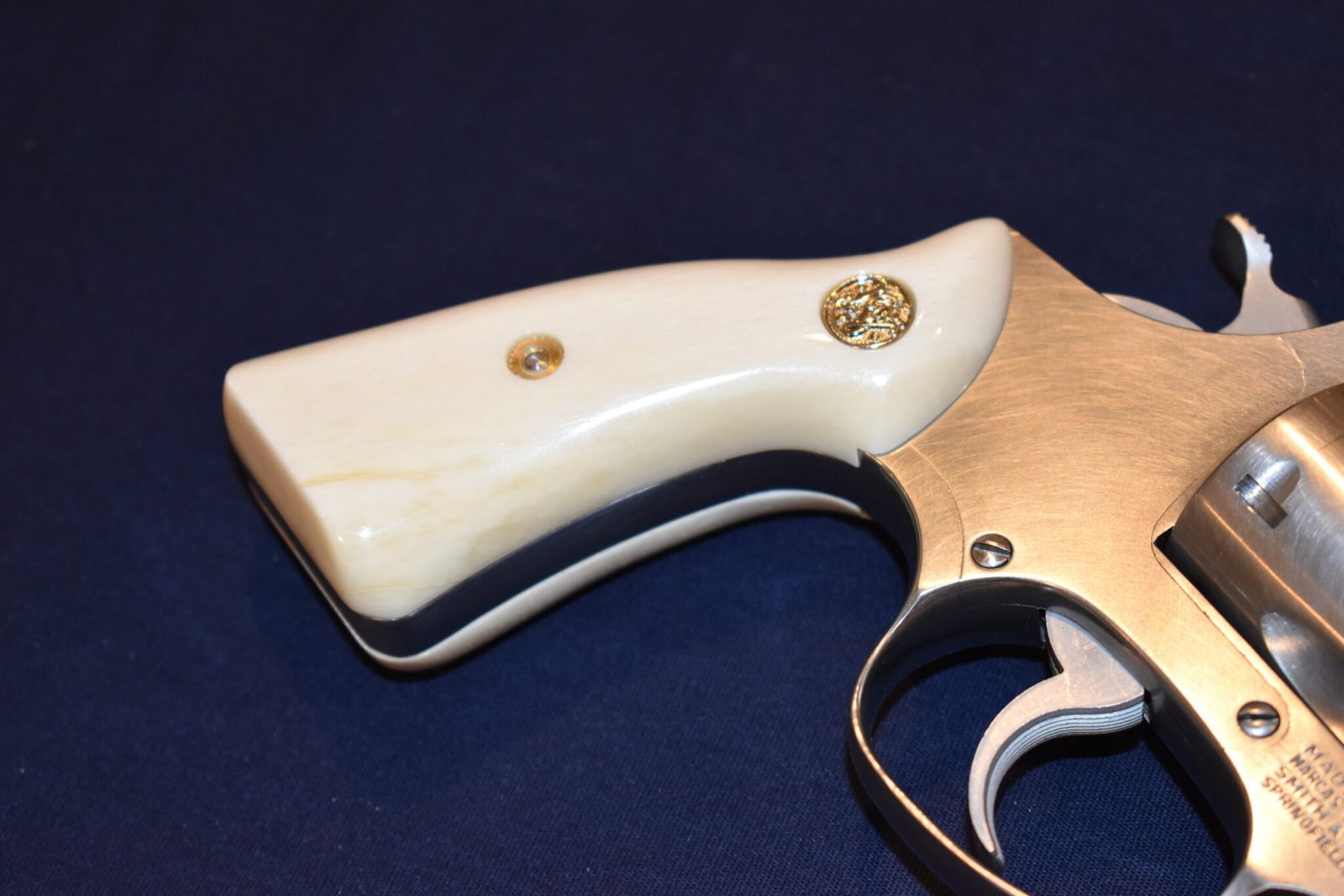 SMITH & WESSON J FRAME PREMIUM GRADE SQUARE BUTT GIRAFFE BONE GRIPS JGB12 - Image 11