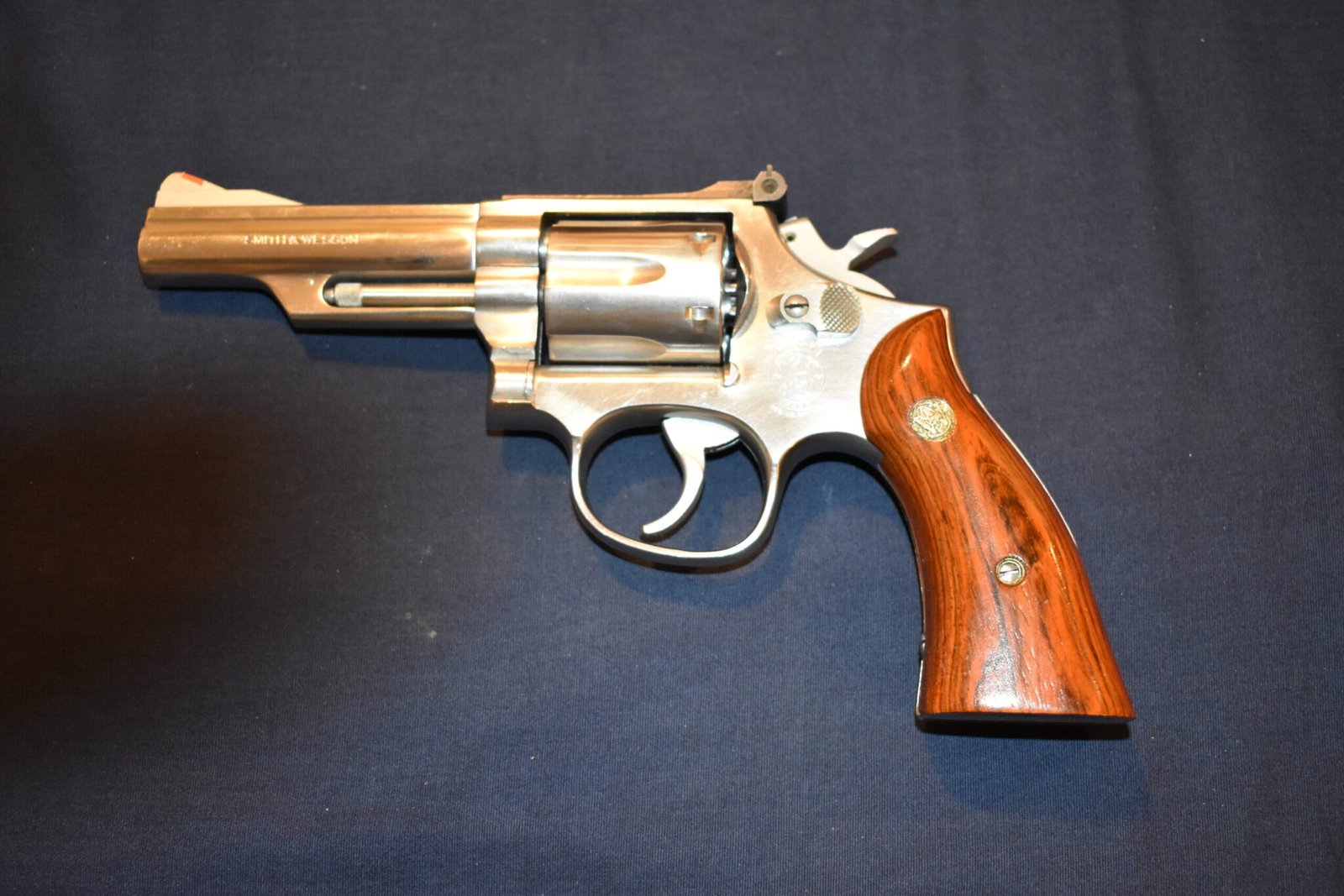 SMITH & WESSON K FRAME FACTORY PRESENTATION GRIPS KSQPM2 - Image 4