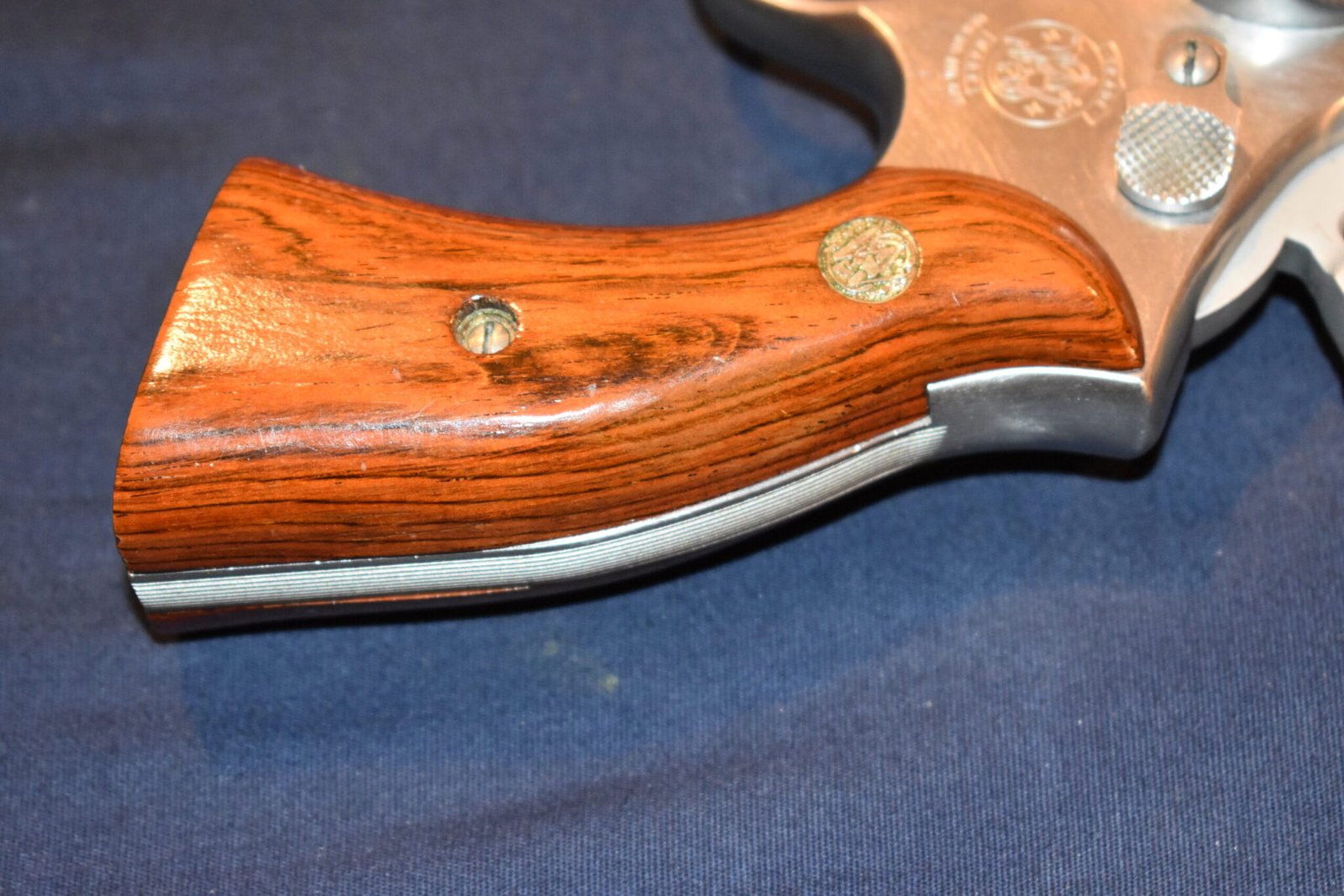 SMITH & WESSON K FRAME FACTORY PRESENTATION GRIPS KSQPM2 - Image 5