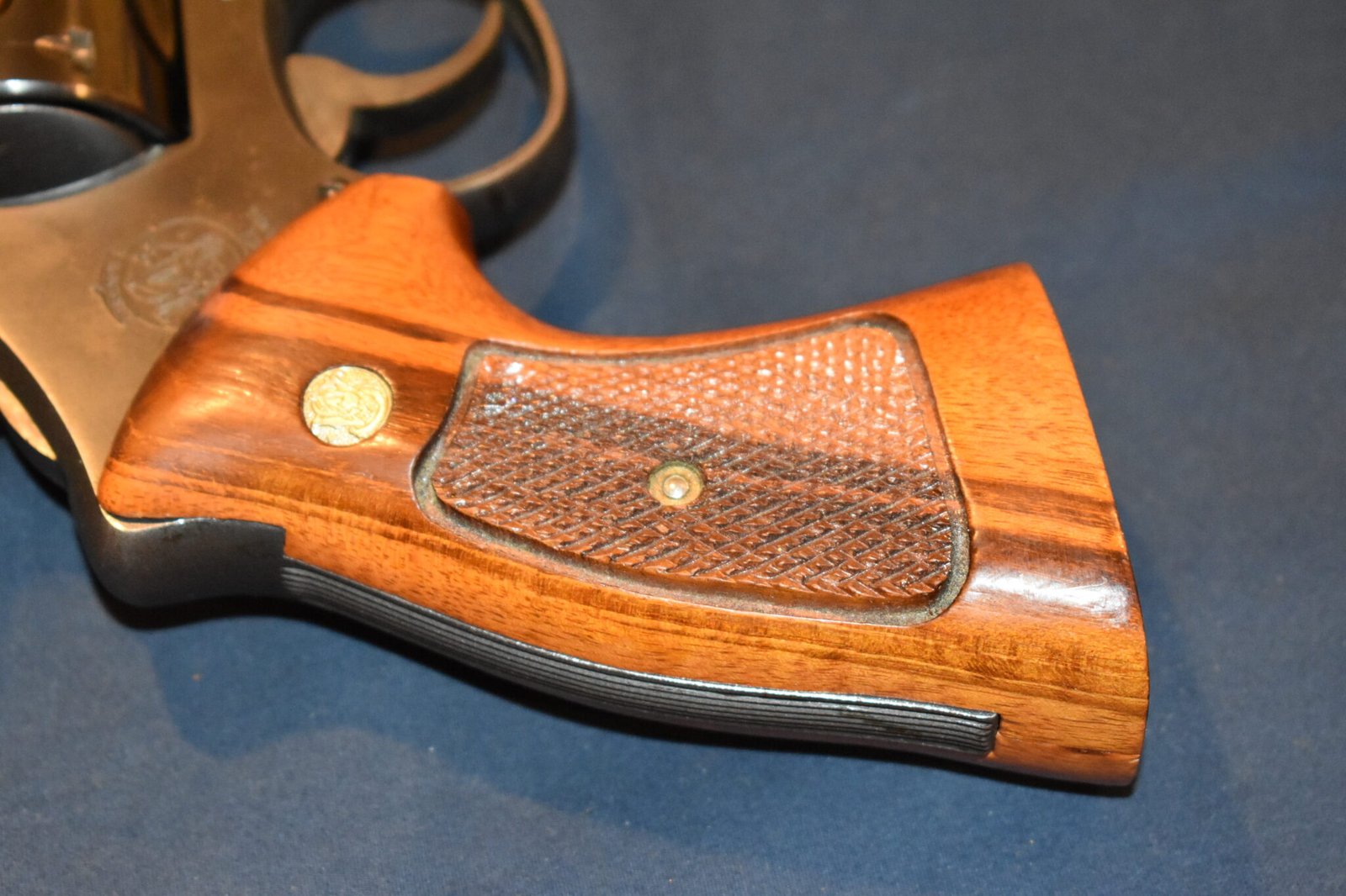 SMITH & WESSON FACTORY N FRAME TARGET GRIPS NT32 - Image 6