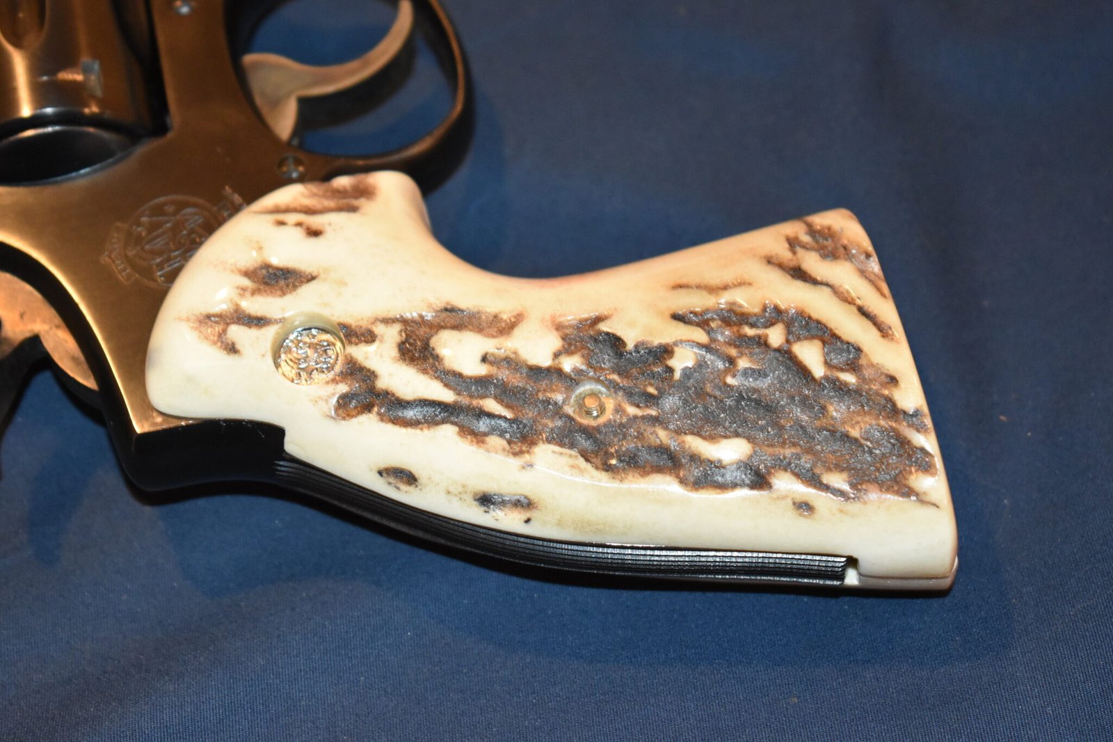 SMITH & WESSON K FRAME TARGET SQUARE BUTT SAMBAR STAG GRIPS KSQSS17 - Image 6
