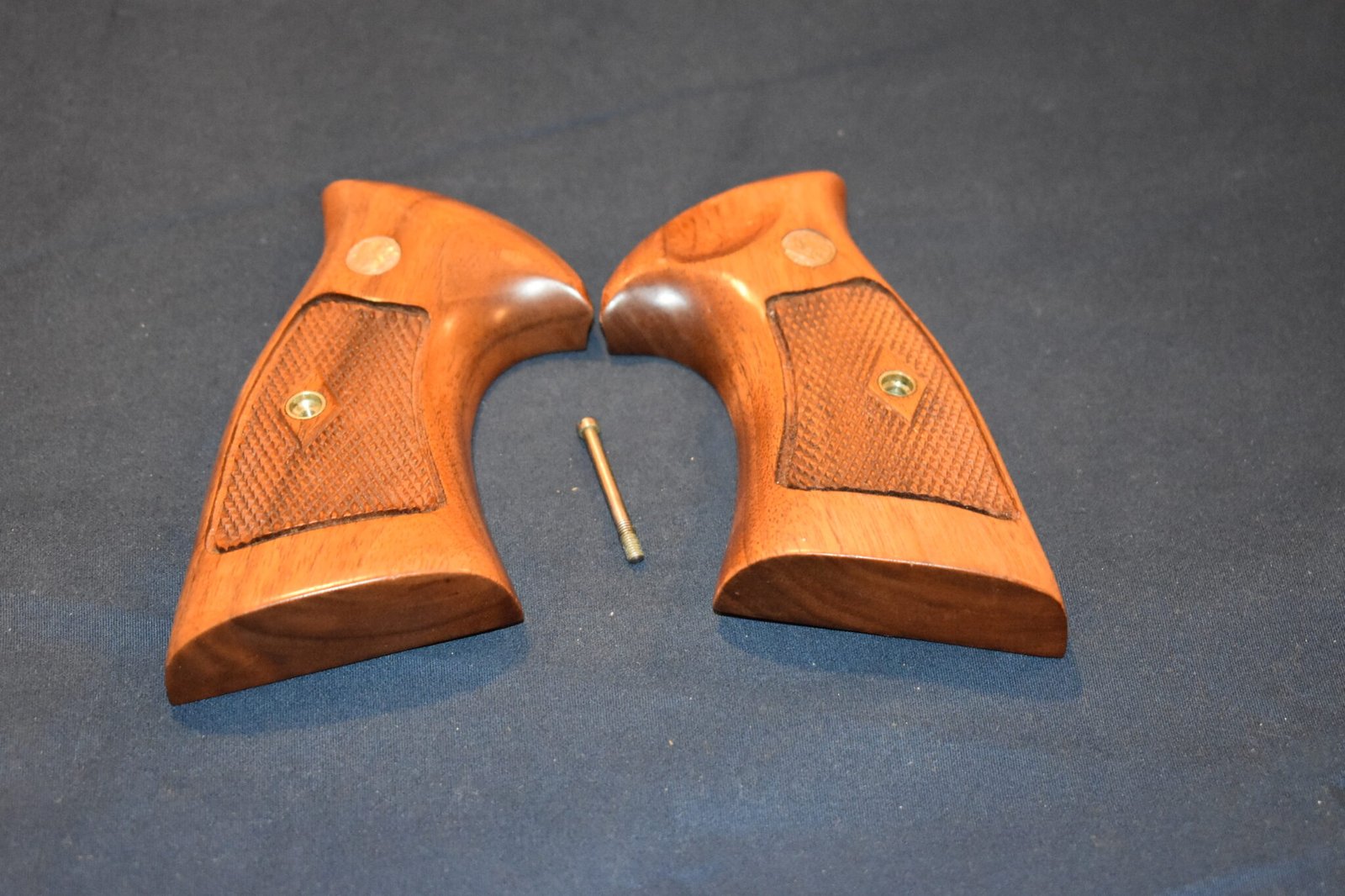 SMITH & WESSON N FRAME DIAMOND TARGET GRIPS NDT2 - Image 2