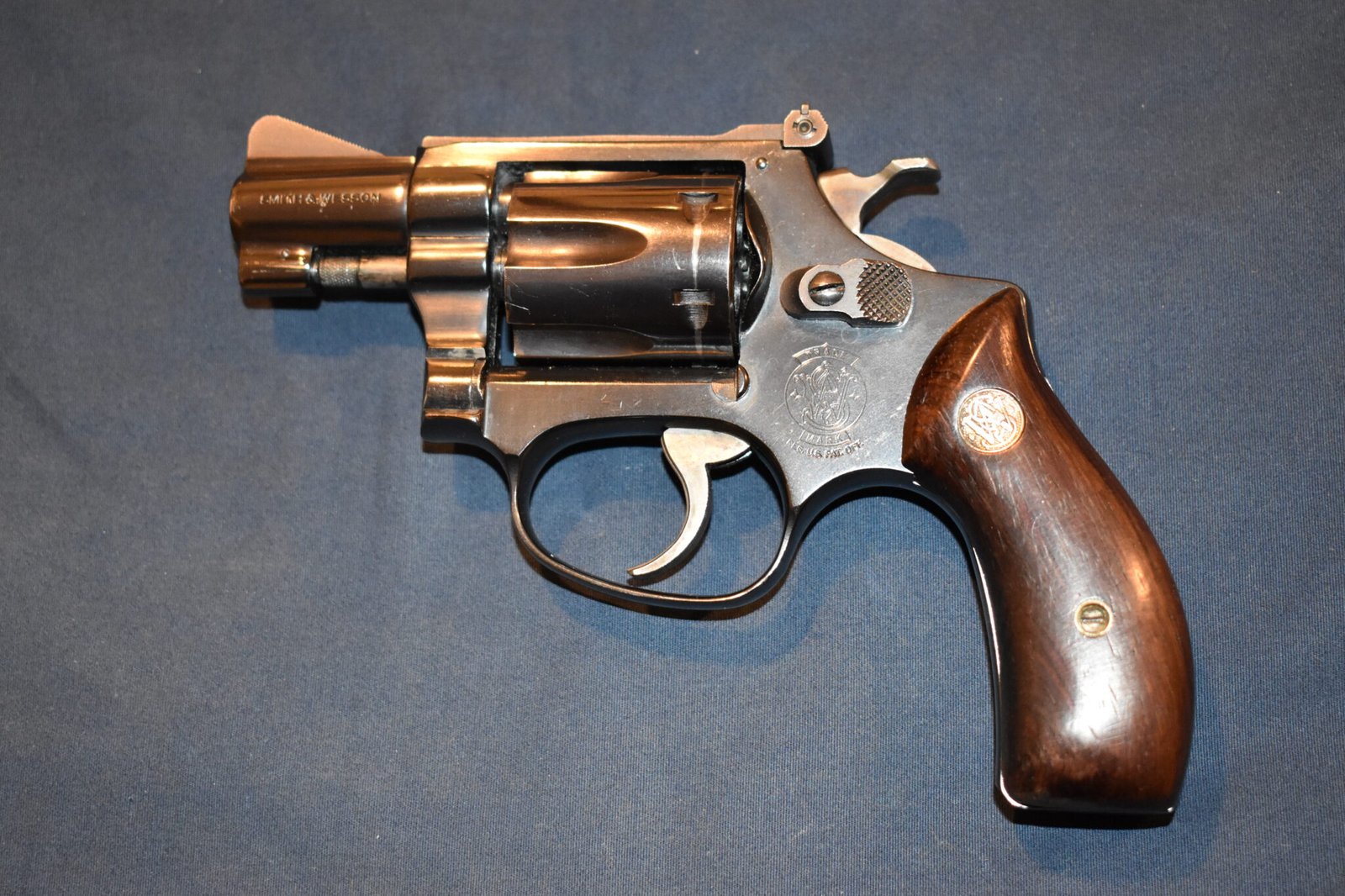 SMITH & WESSON J FRAME ROSEWOOD PRESENTATION MAGNA GRIPS JPM1 - Image 4