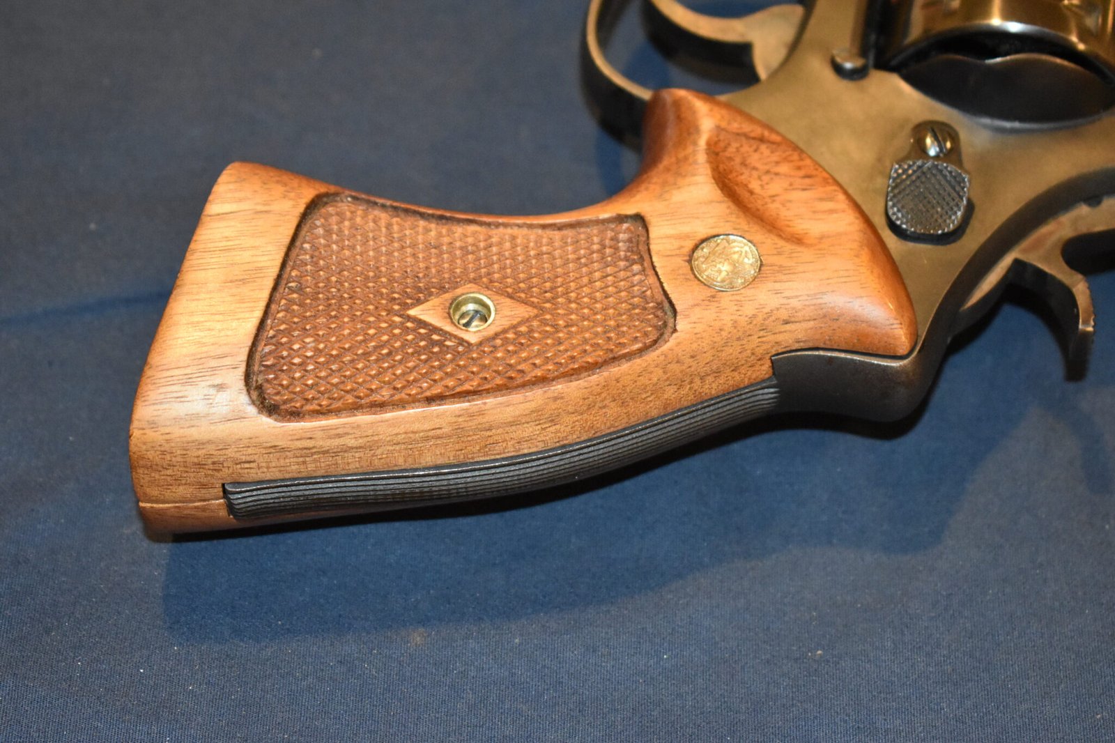 SMITH & WESSON N FRAME DIAMOND TARGET GRIPS NDT2 - Image 5