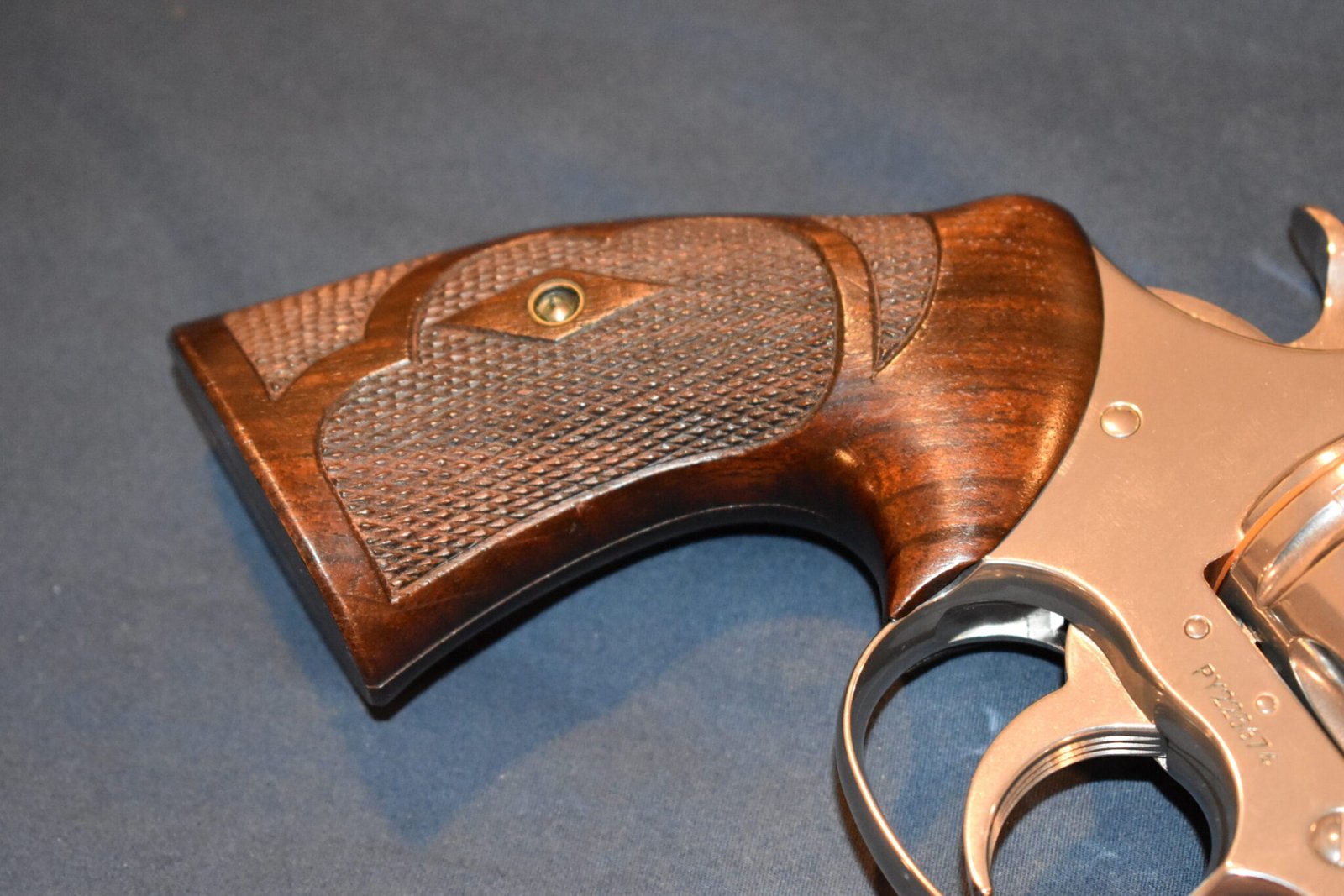 COLT PYTHON / OFFICER'S MPDEL TARGET ORIGINAL ROPER GRIPS CPR1 - Image 18