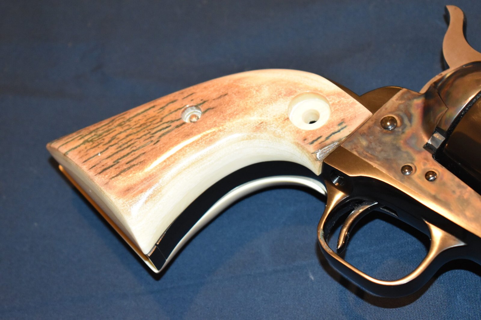 COLT SINGLE ACTION ARMY (S.A.A.) MAMMOTH IVORY GRIPS SAAMI5 - Image 13