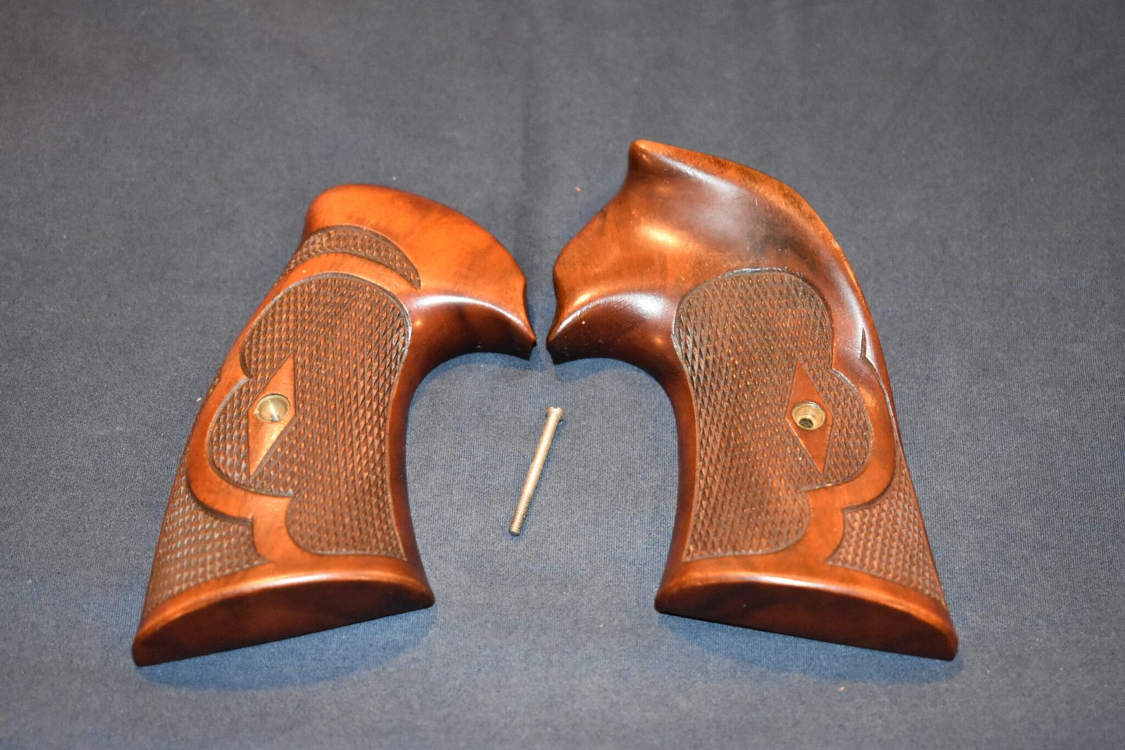 COLT PYTHON / OFFICER'S MPDEL TARGET ORIGINAL ROPER GRIPS CPR2 - Image 2