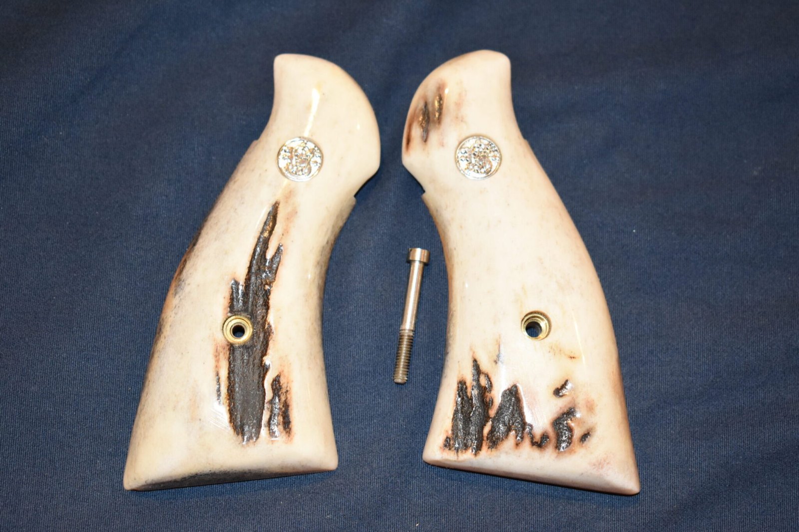 SMITH & WESSON K FRAME SQUARE BUTT SAMBAR STAG GRIPS KSQSS15