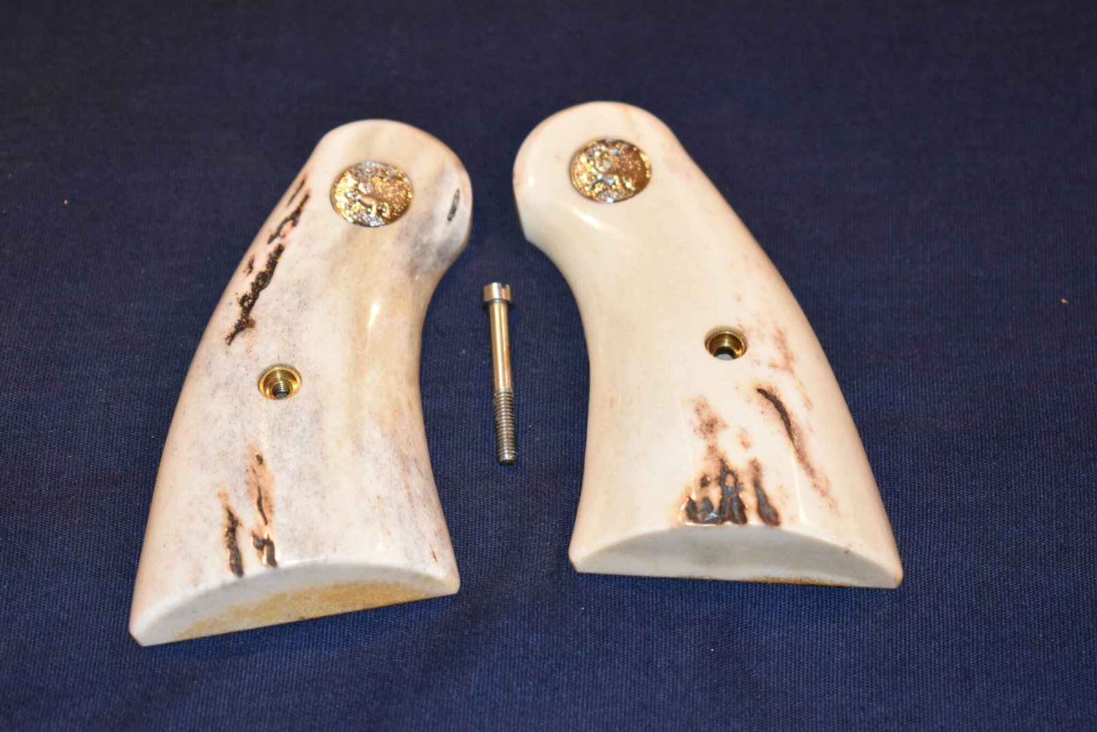 COLT PYTHON SAMBAR STAG GRIPS CPSS17 - Image 2
