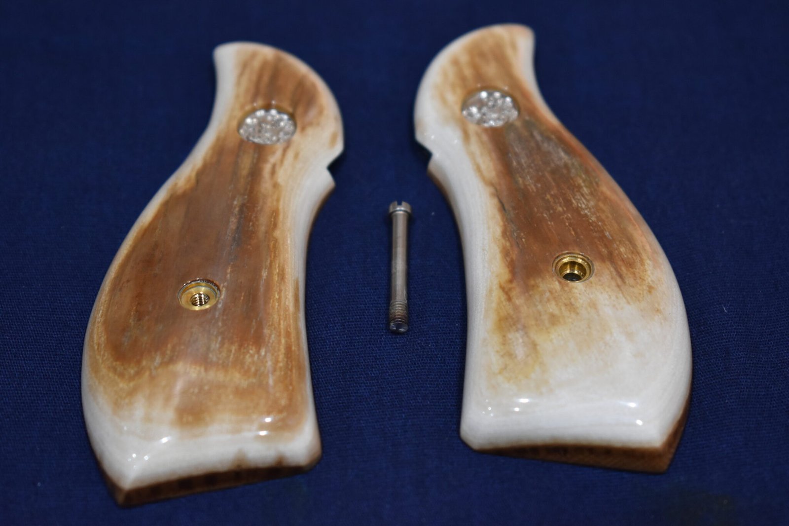 SMITH & WESSON K OR L FRAME MAMMOTH IVORY GRIPS KRBMI4 - Image 2