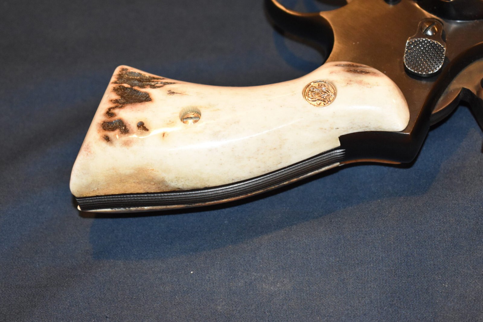 SMITH & WESSON K FRAME SQUARE BUTT SAMBAR STAG GRIPS KSQSS15 - Image 5