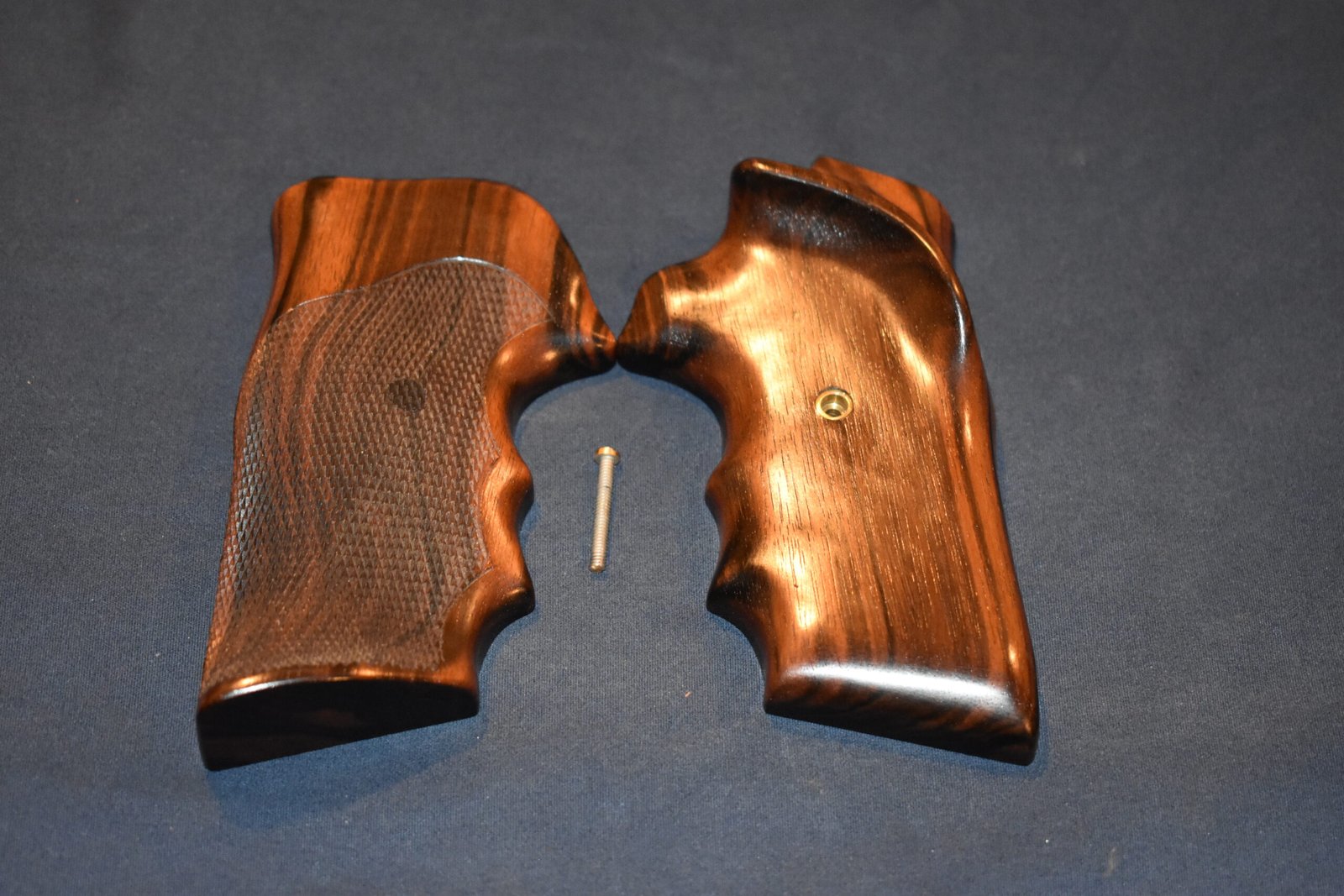 SMITH & WESSON N FRAME FUZZY FARRANT CUSTOM GRIPS SWNFF6 - Image 2