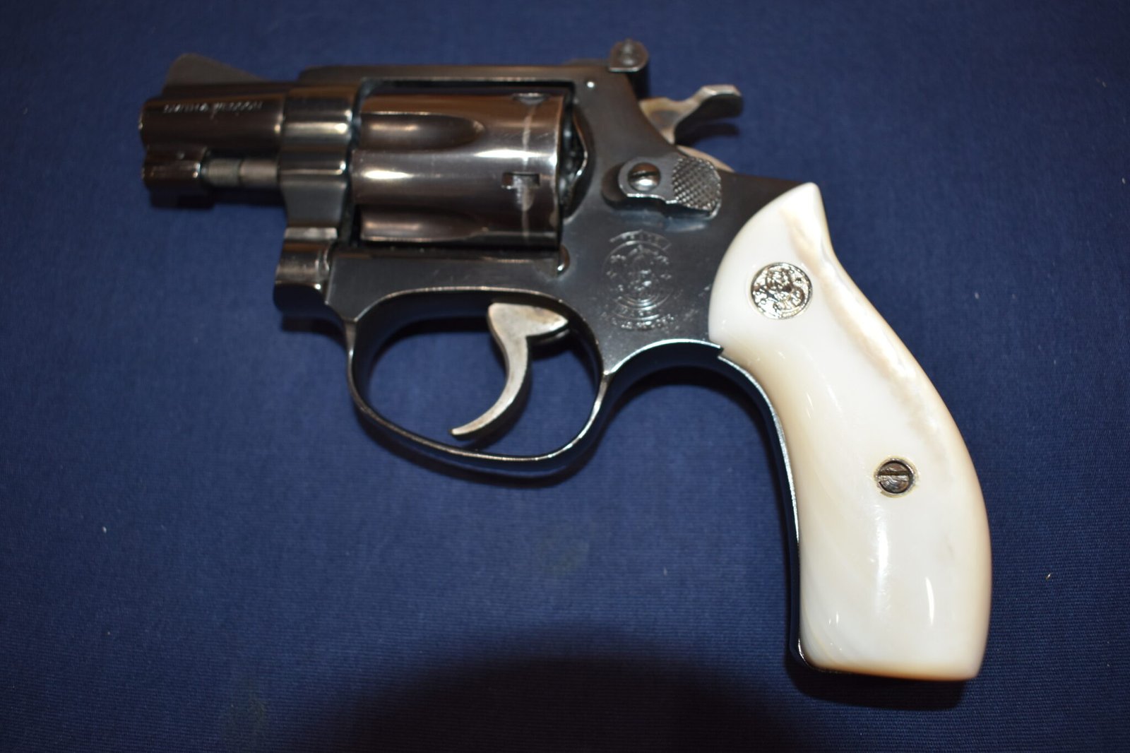 SMITH & WESSON J FRAME MOTHER OF PEARL GRIPS JMOP3 - Image 4
