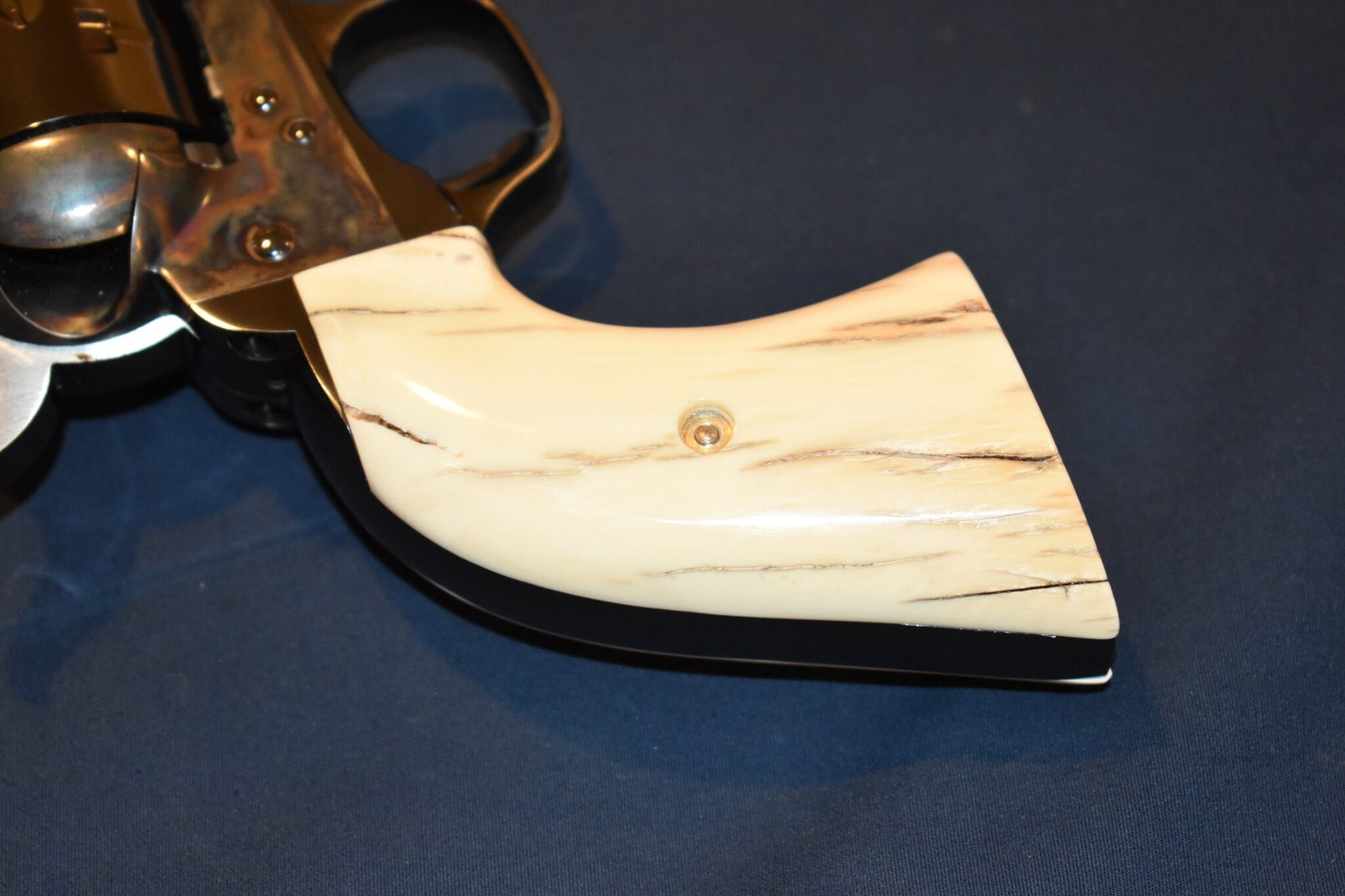 COLT SINGLE ACTION ARMY (S.A.A.) MAMMOTH IVORY GRIPS SAAMI9 - Image 6