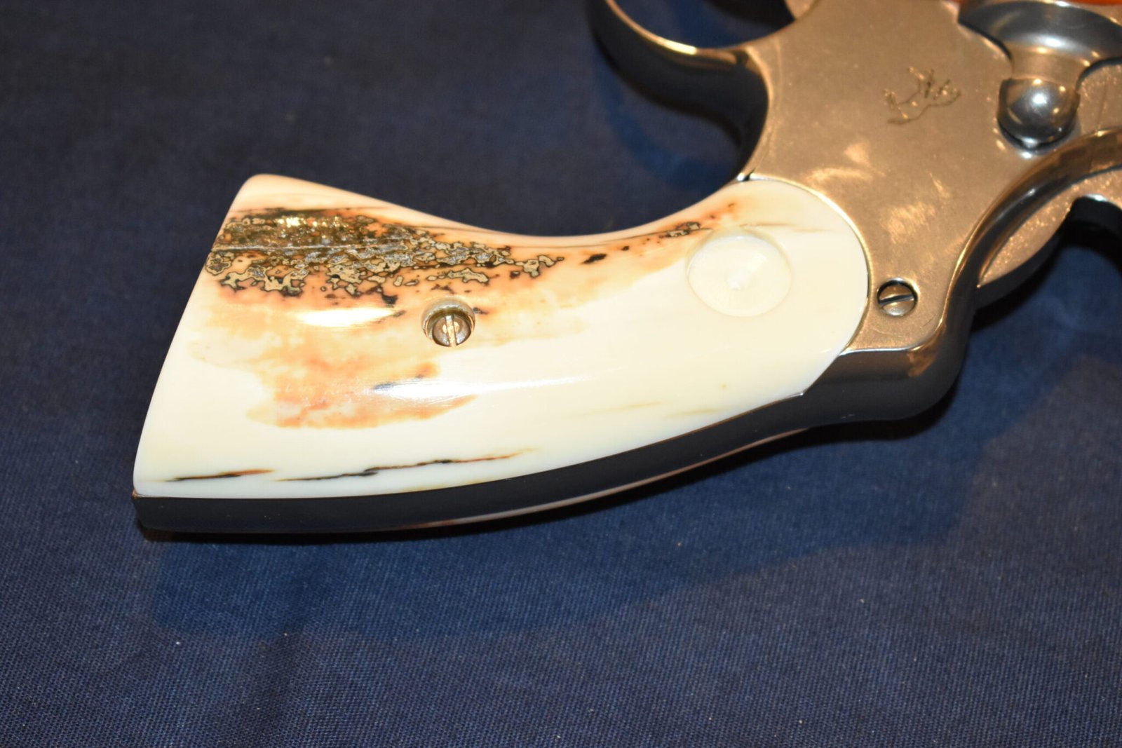 COLT PYTHON FOSSILIZED WALRUS IVORY GRIPS FWIP3 - Image 5