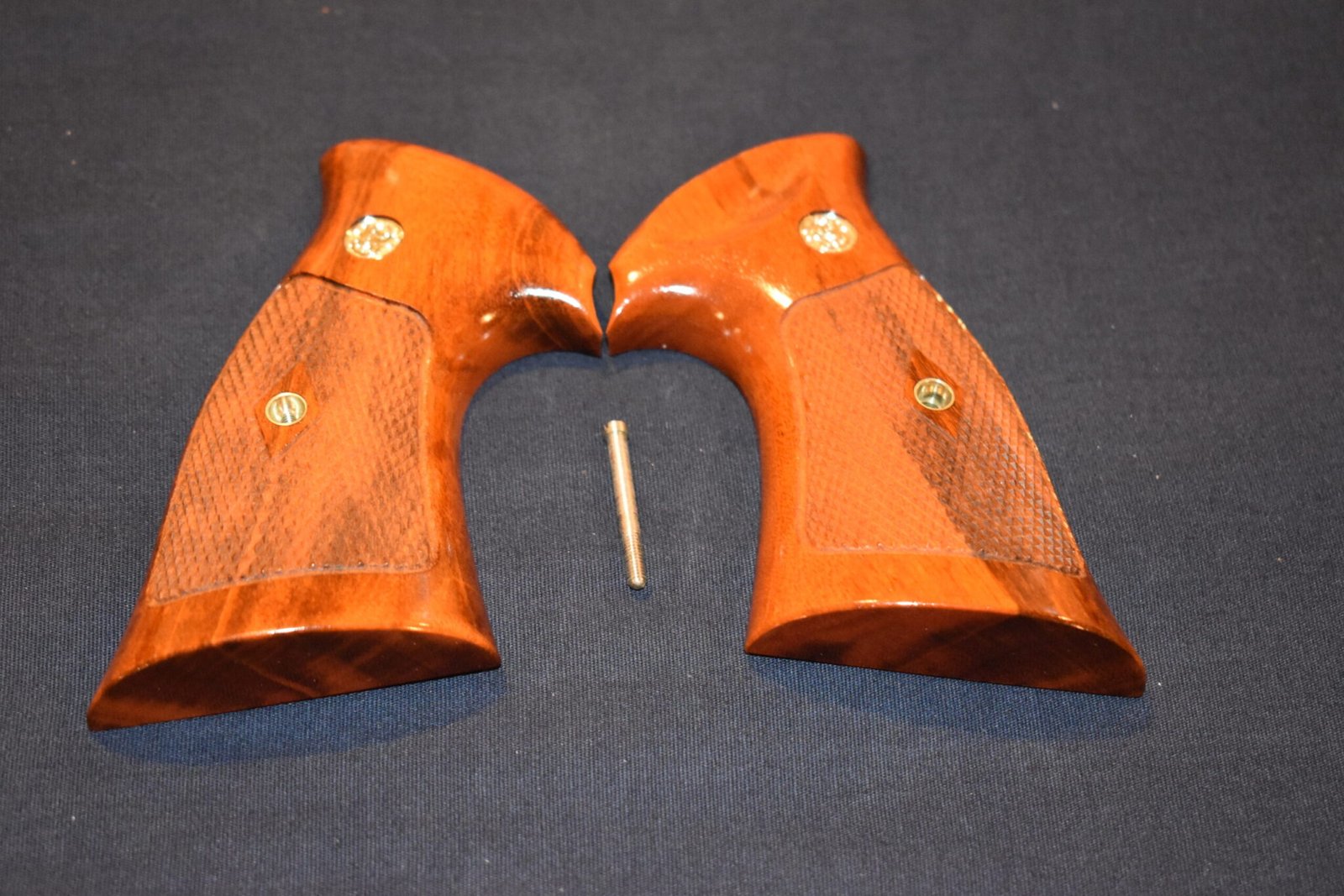 KEITH BROWN CUSTOM SMITH & WESSON N FRAME "COKE BOTTLE" GRIPS KBNCB1 - Image 2