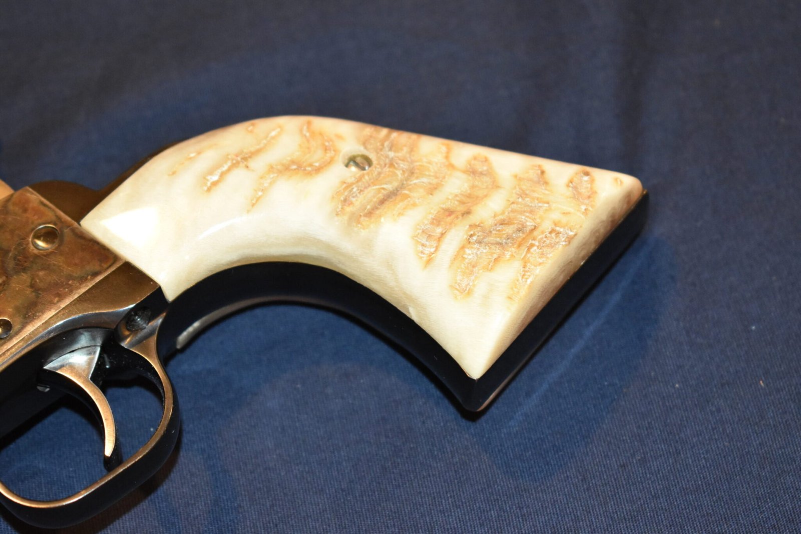 RUGER BLACKHAWK / VAQUERO PREMIUM GRADE RAMS HORN GRIPS RBHRH7 - Image 12