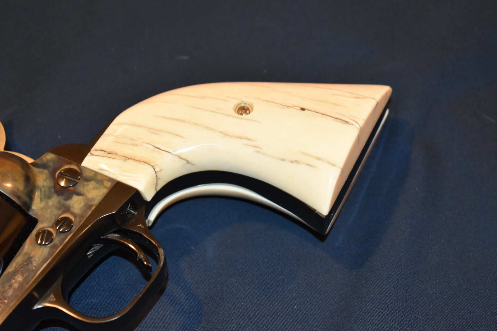 COLT SINGLE ACTION ARMY (S.A.A.) MAMMOTH IVORY GRIPS SAAMI9 - Image 12