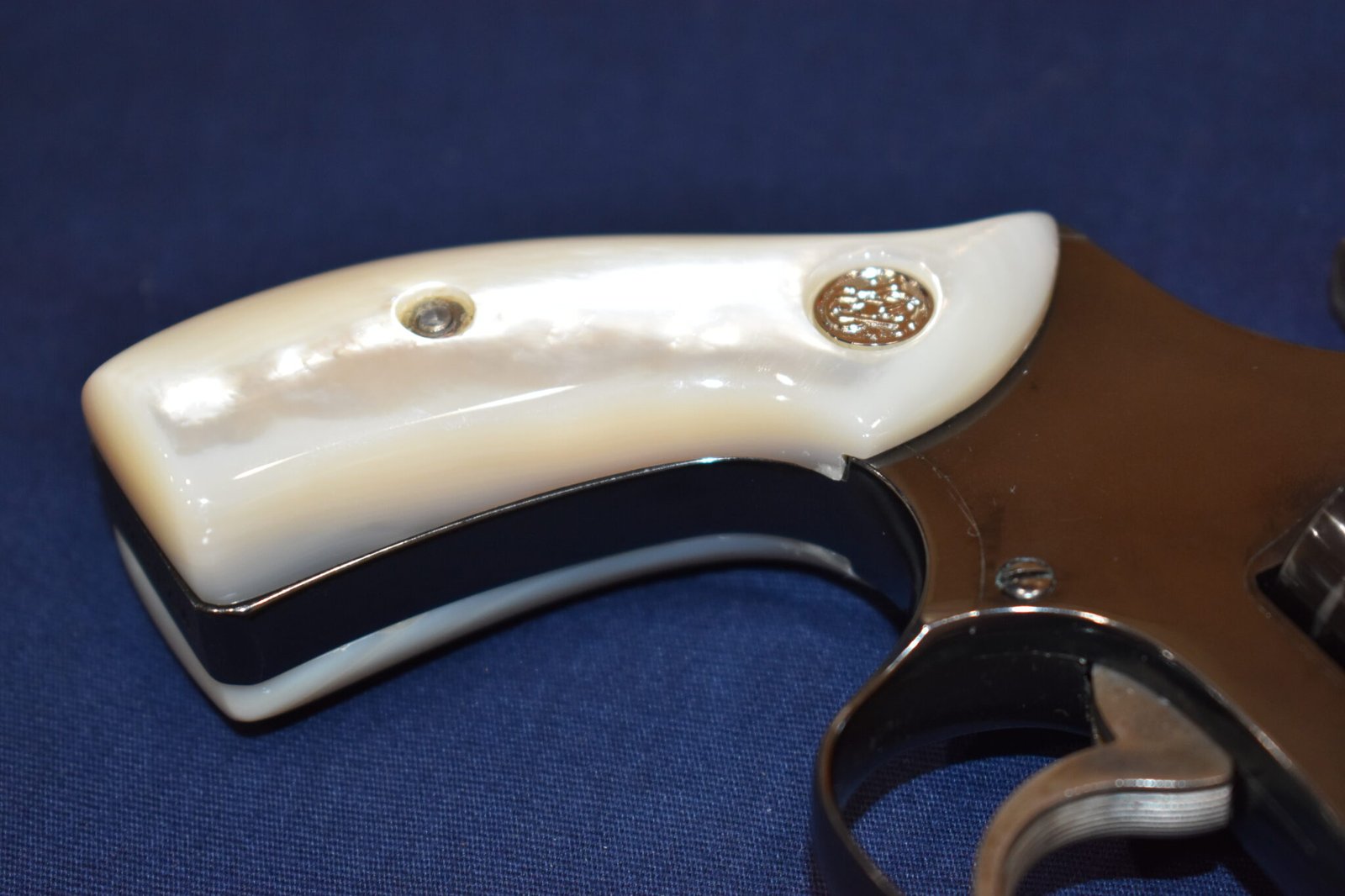 SMITH & WESSON J FRAME MOTHER OF PEARL GRIPS JMOP3 - Image 11