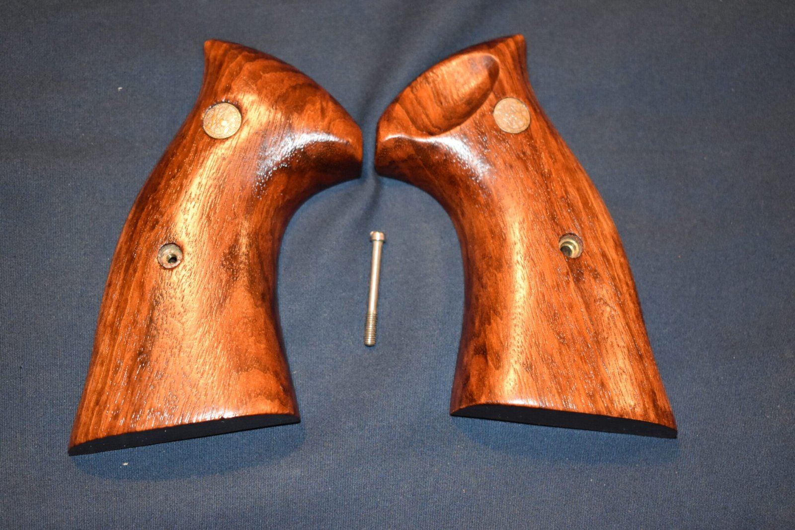 SMITH & WESSON FACTORY K FRAME PRESENTATION TARGET GRIPS KPT17