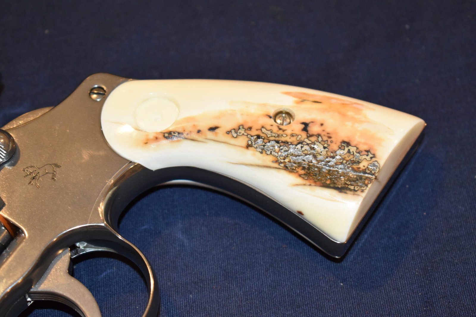 COLT PYTHON FOSSILIZED WALRUS IVORY GRIPS FWIP3 - Image 12
