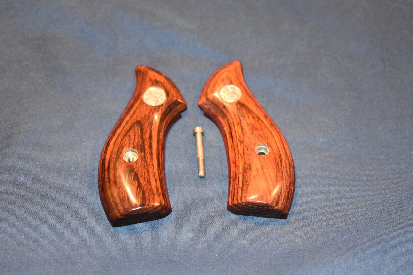 SMITH & WESSON J FRAME PRESENTATION GRIPS JPMRB6 - Image 2