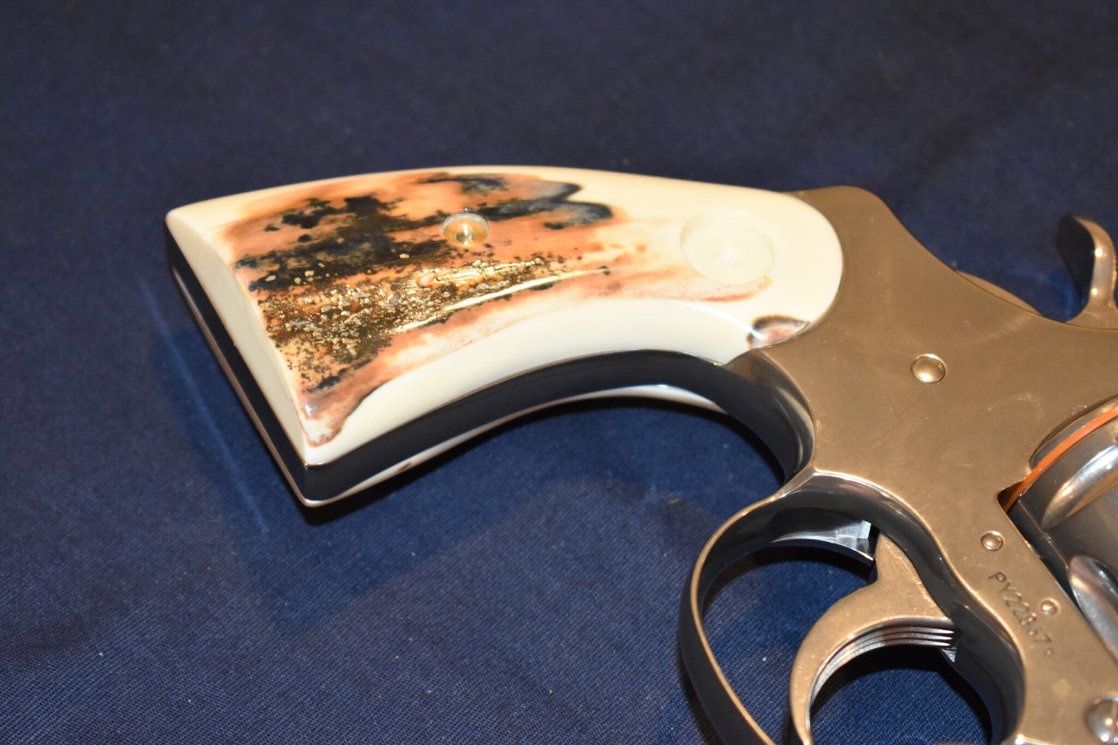 COLT PYTHON FOSSILIZED WALRUS IVORY GRIPS FWIP3 - Image 11