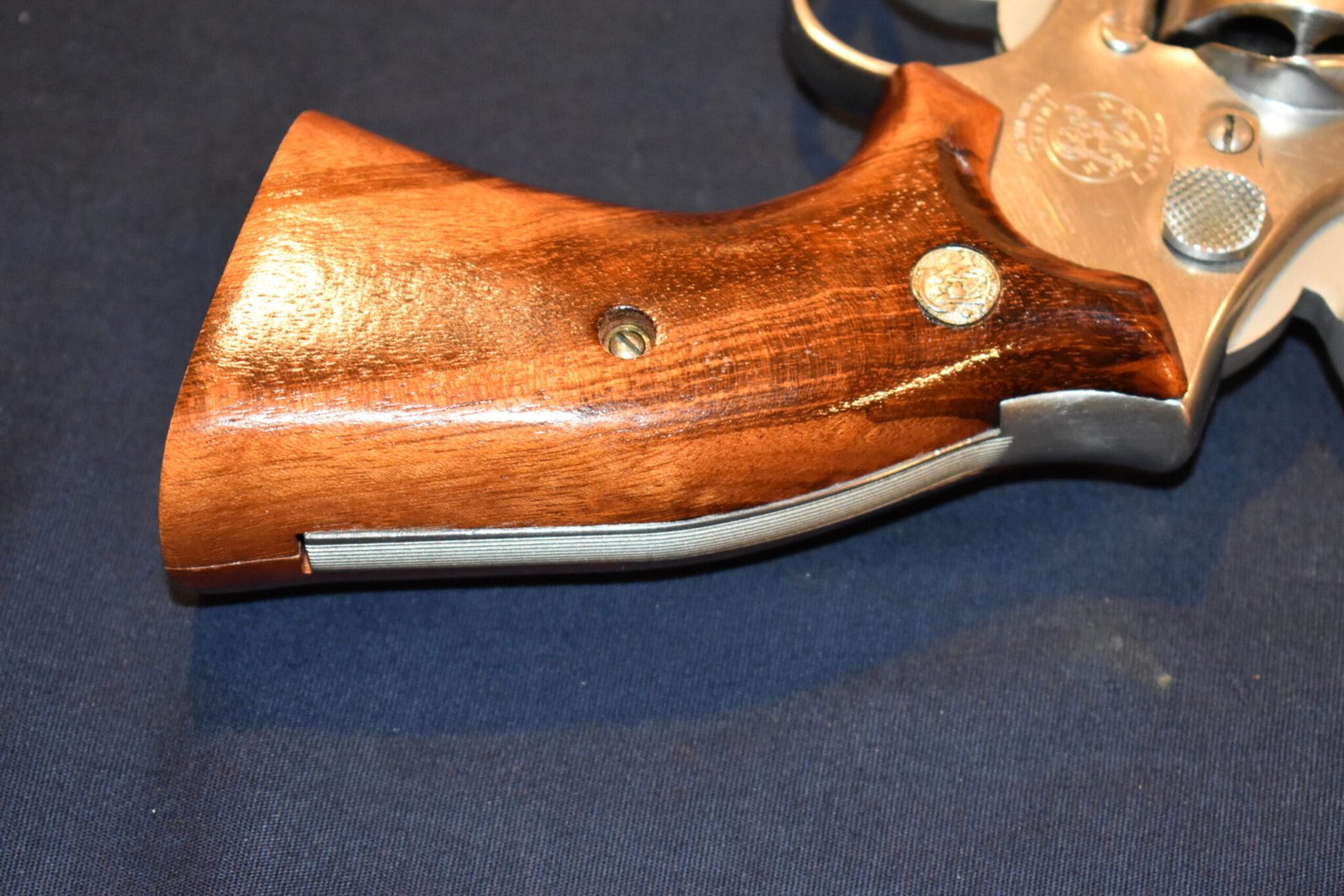 SMITH & WESSON FACTORY K FRAME PRESENTATION TARGET GRIPS KPT16 - Image 5