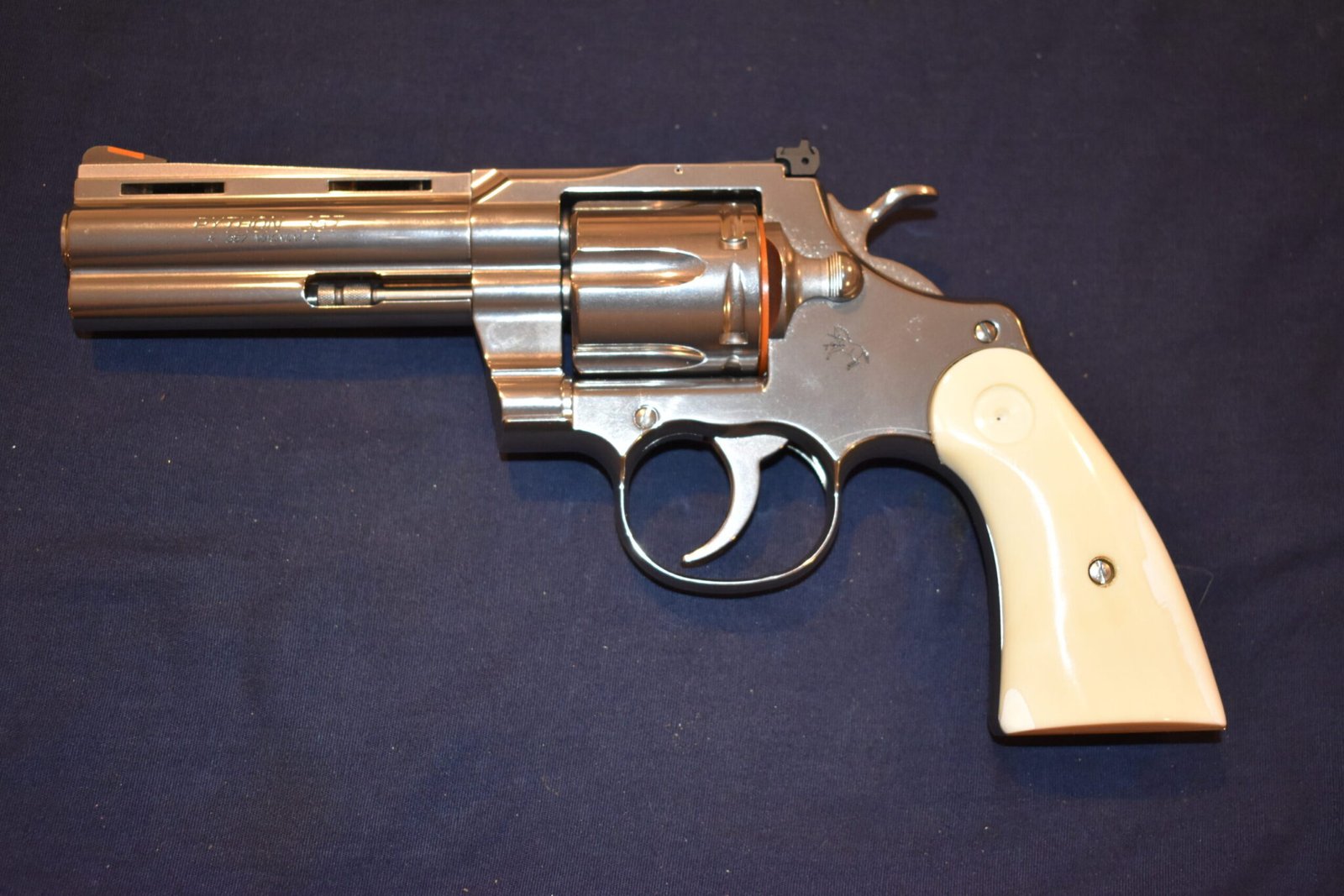 COLT PYTHON FOSSILIZED WALRUS IVORY GRIPS FWIP4 - Image 4