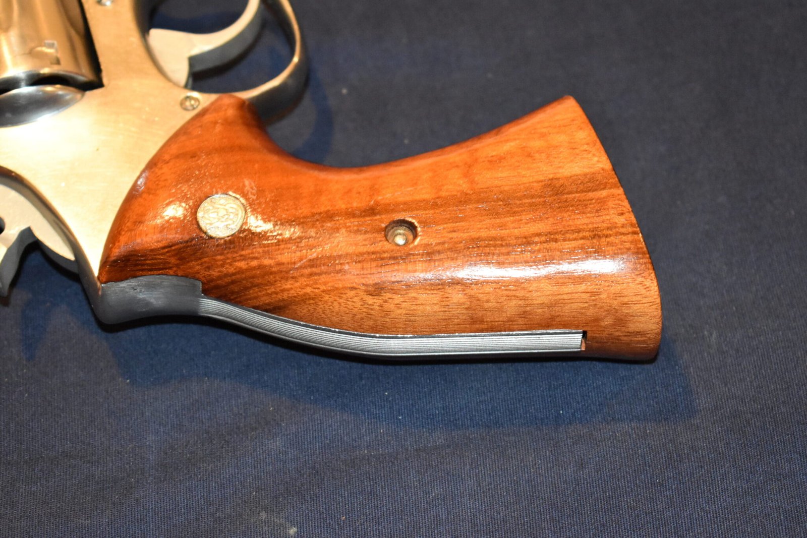 SMITH & WESSON FACTORY K FRAME PRESENTATION TARGET GRIPS KPT16 - Image 6