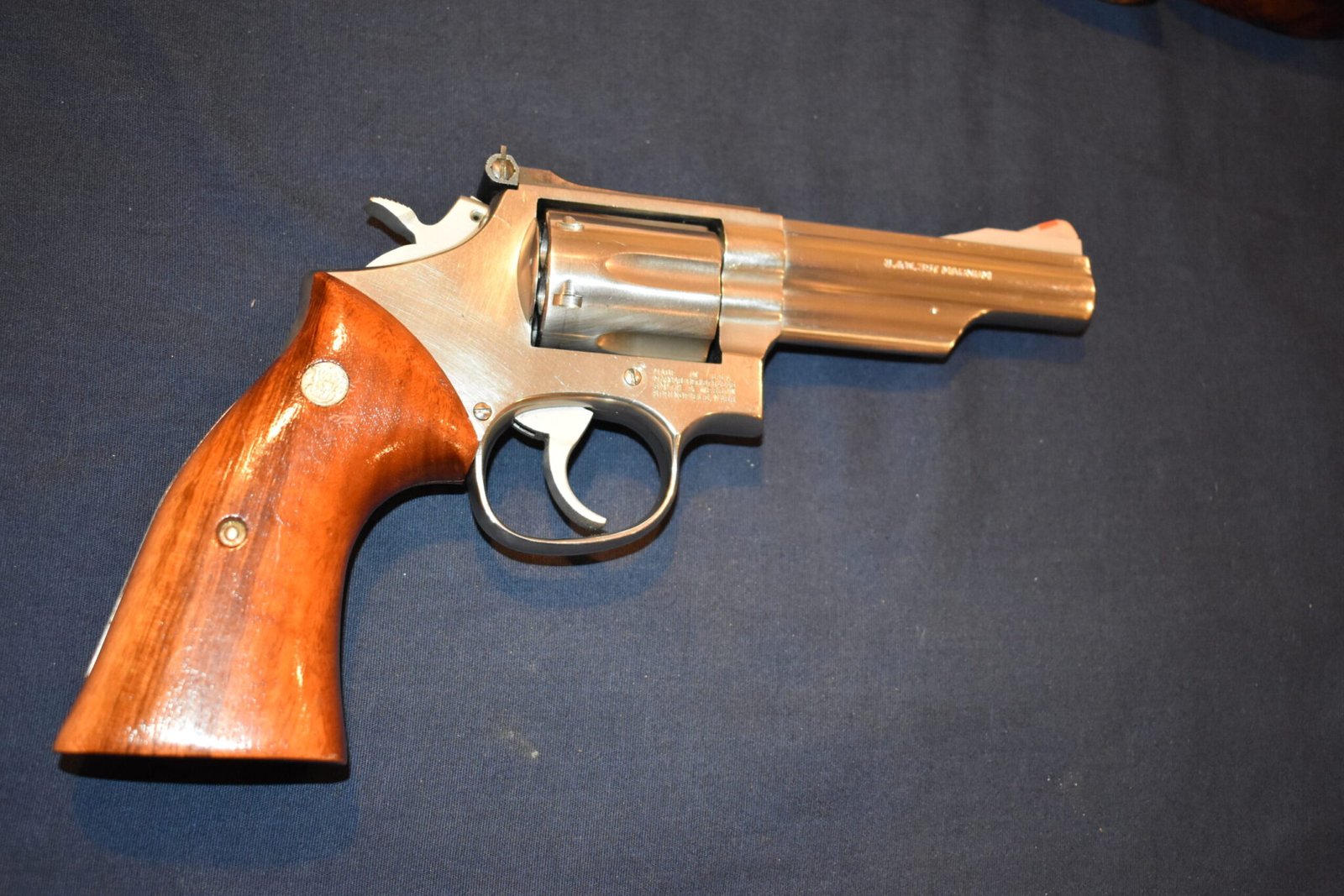 SMITH & WESSON FACTORY K FRAME PRESENTATION TARGET GRIPS KPT16 - Image 7
