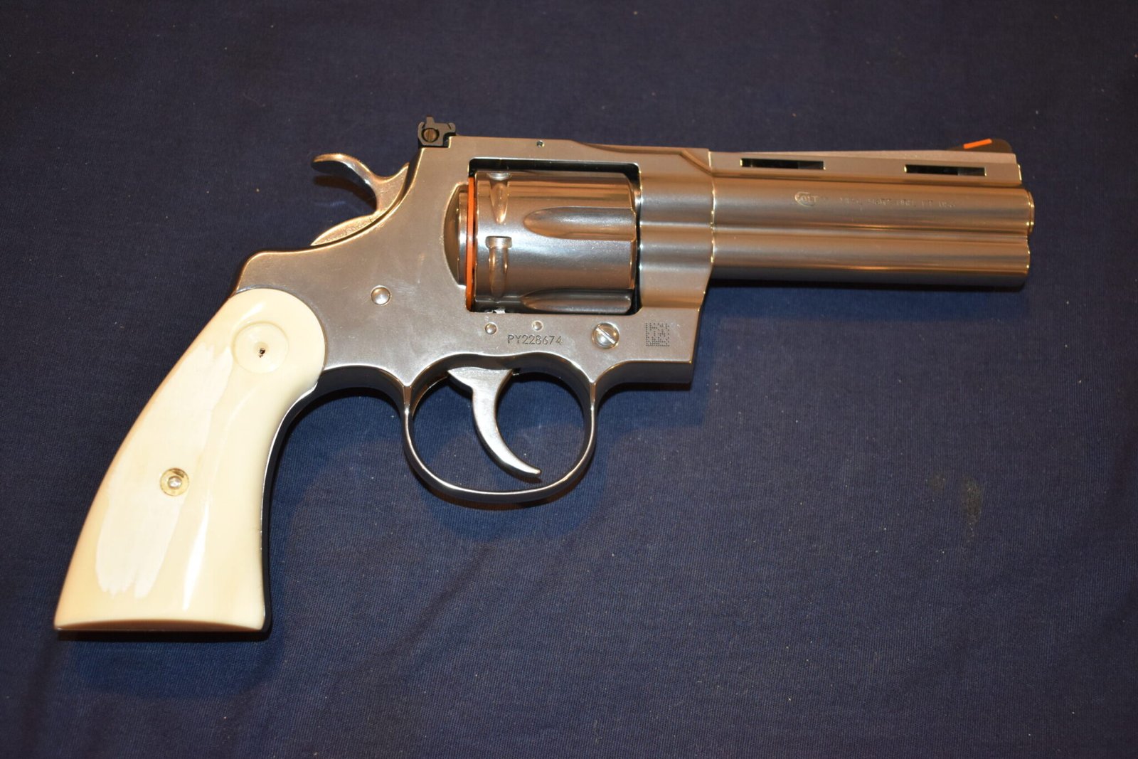 COLT PYTHON FOSSILIZED WALRUS IVORY GRIPS FWIP4 - Image 7