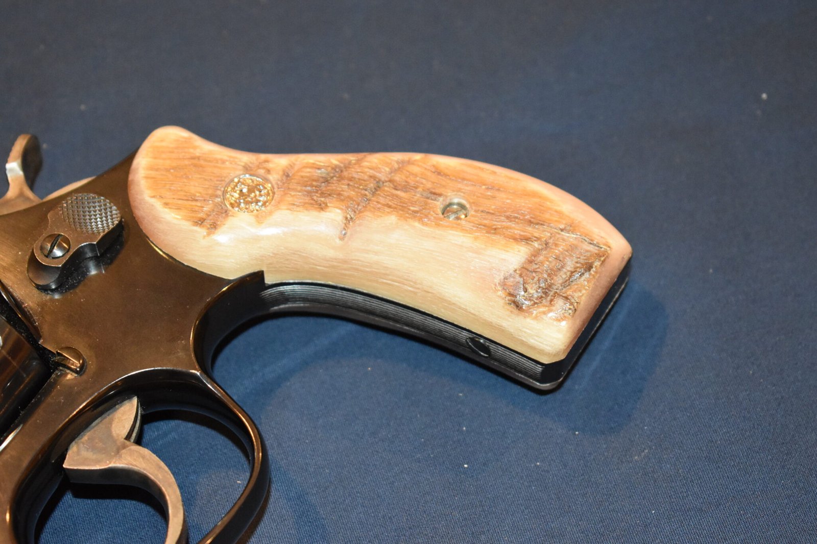 SMITH & WESSON N FRAME ROUND BUTT RAMS HORN GRIPS NRBRH5 - Image 12
