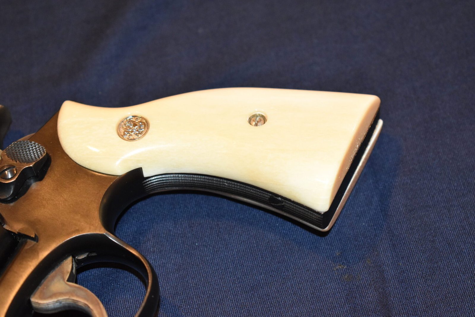 SMITH & WESSON K OR L FRAME SQUARE BUTT GIRAFFE BONE GRIPS KSQBGB1 - Image 12