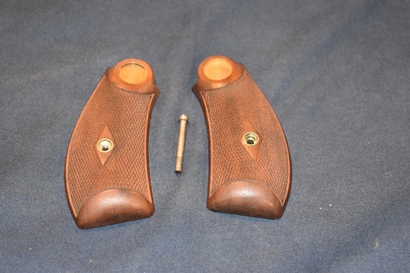 SMITH & WESSON K FRAME PRE-WAR ROUND BUTT SERVICE GRIPS K-23 - Image 2