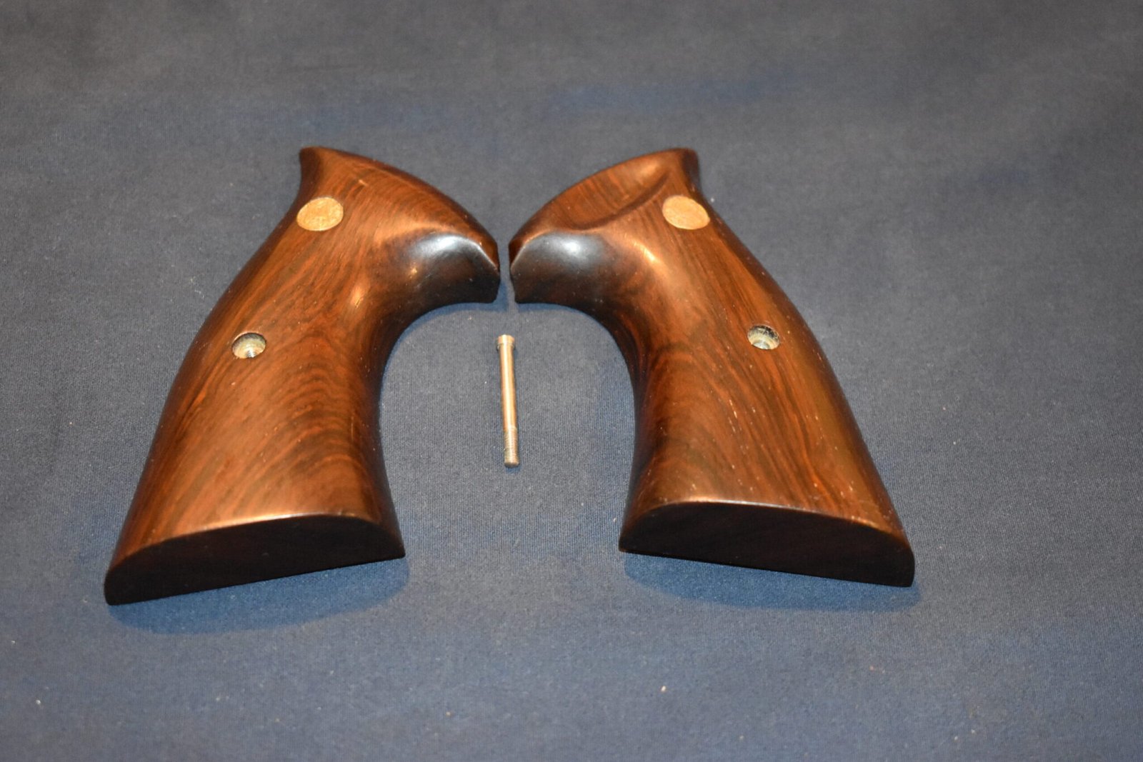 SMITH & WESSON FACTORY K FRAME ROSEWOOD PRESENTATION TARGET GRIPS KPT18 - Image 2