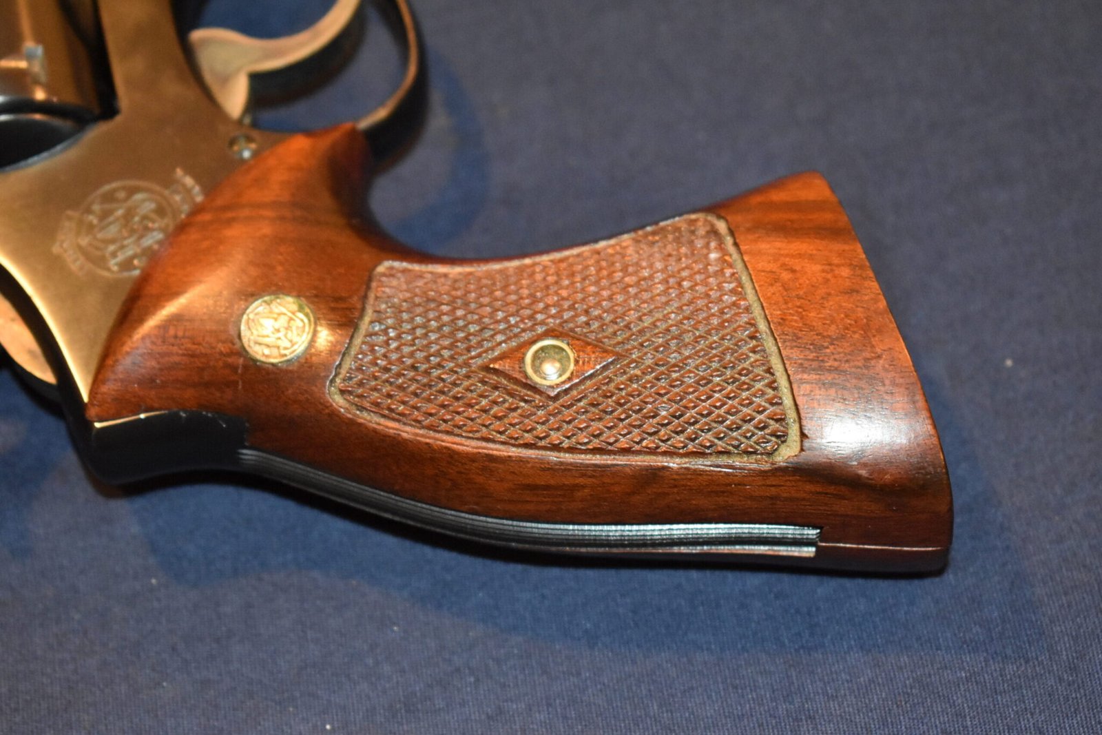 SMITH & WESSON K FRAME FACTORY DIAMOND TARGET GRIPS KDT7 - Image 6