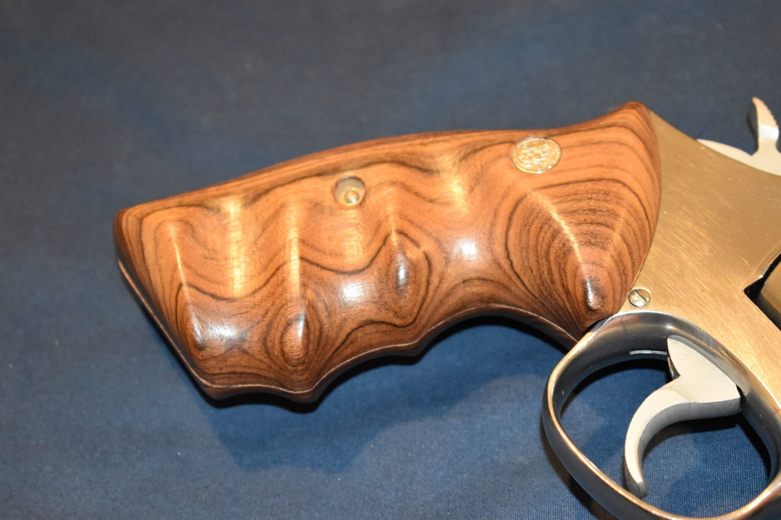 SMITH & WESSON K FRAME SQUARE BUTT FACTORY COMBAT GRIPS KSQC5 - Image 12