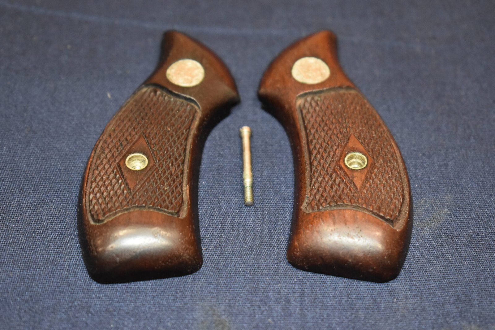 SMITH & WESSON J FRAME DIAMOND MAGNA GRIPS JDM7 - Image 2