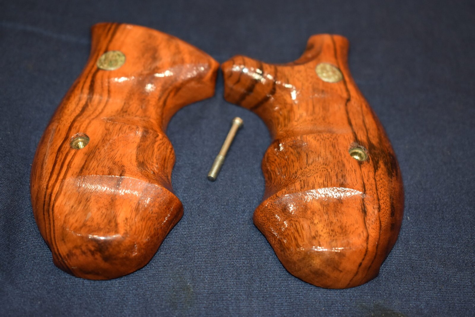 SMITH & WESSON K FRAME FACTORY ROUND BUTT COMBAT GRIPS KRBC6 - Image 2