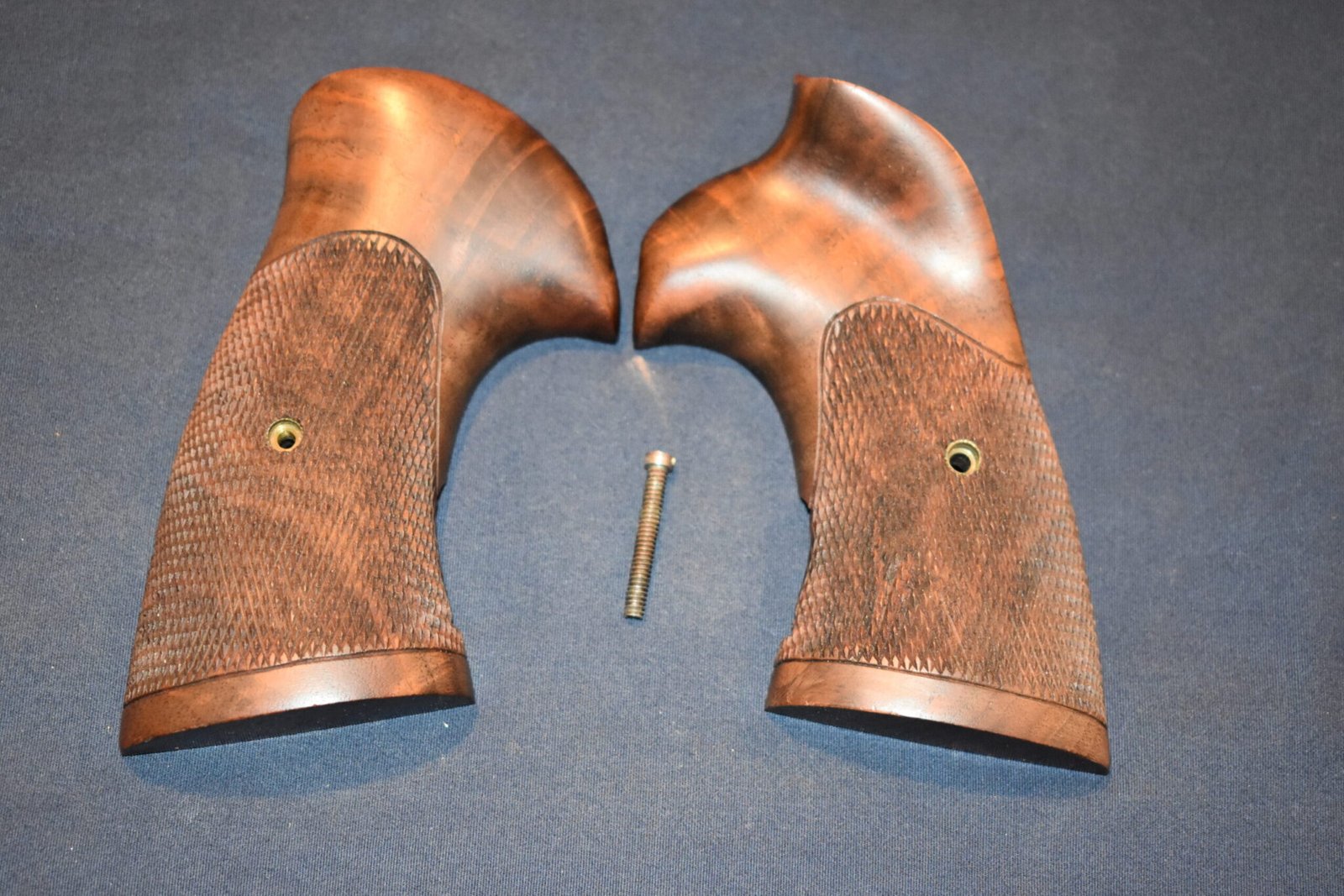 SMITH & WESSON K FRAME LEW SANDERSON CUSTOM GRIPS SWKLS4