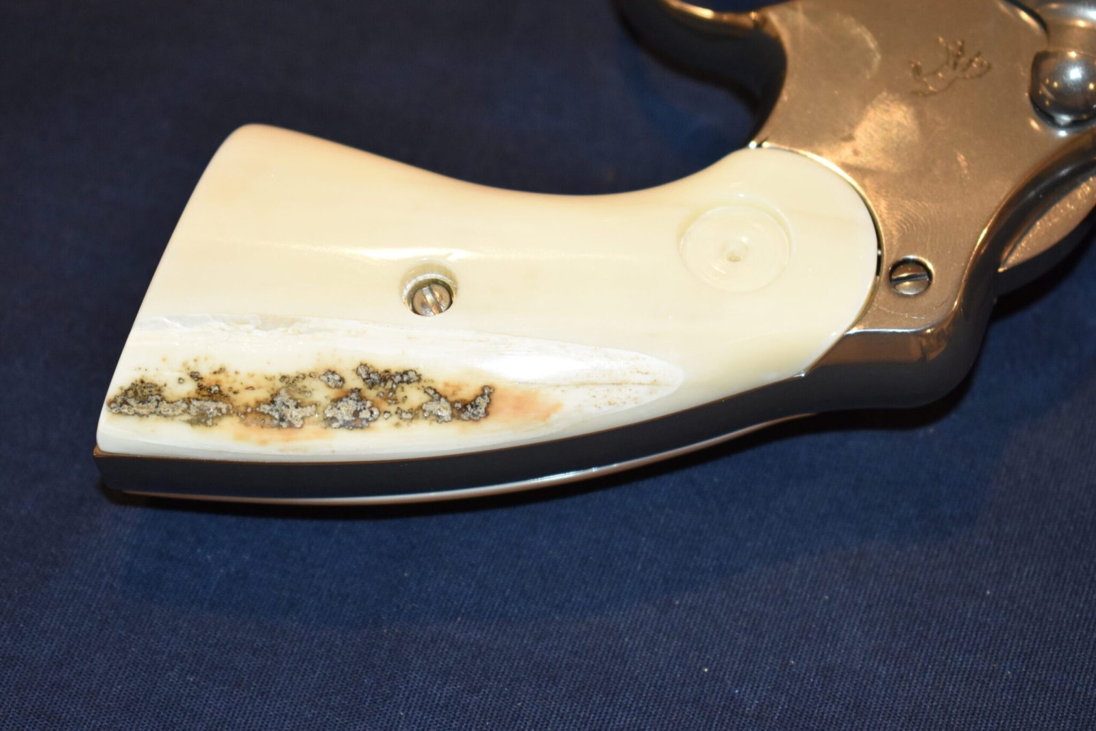 COLT PYTHON FOSSILIZED WALRUS IVORY GRIPS FWIP1 - Image 6